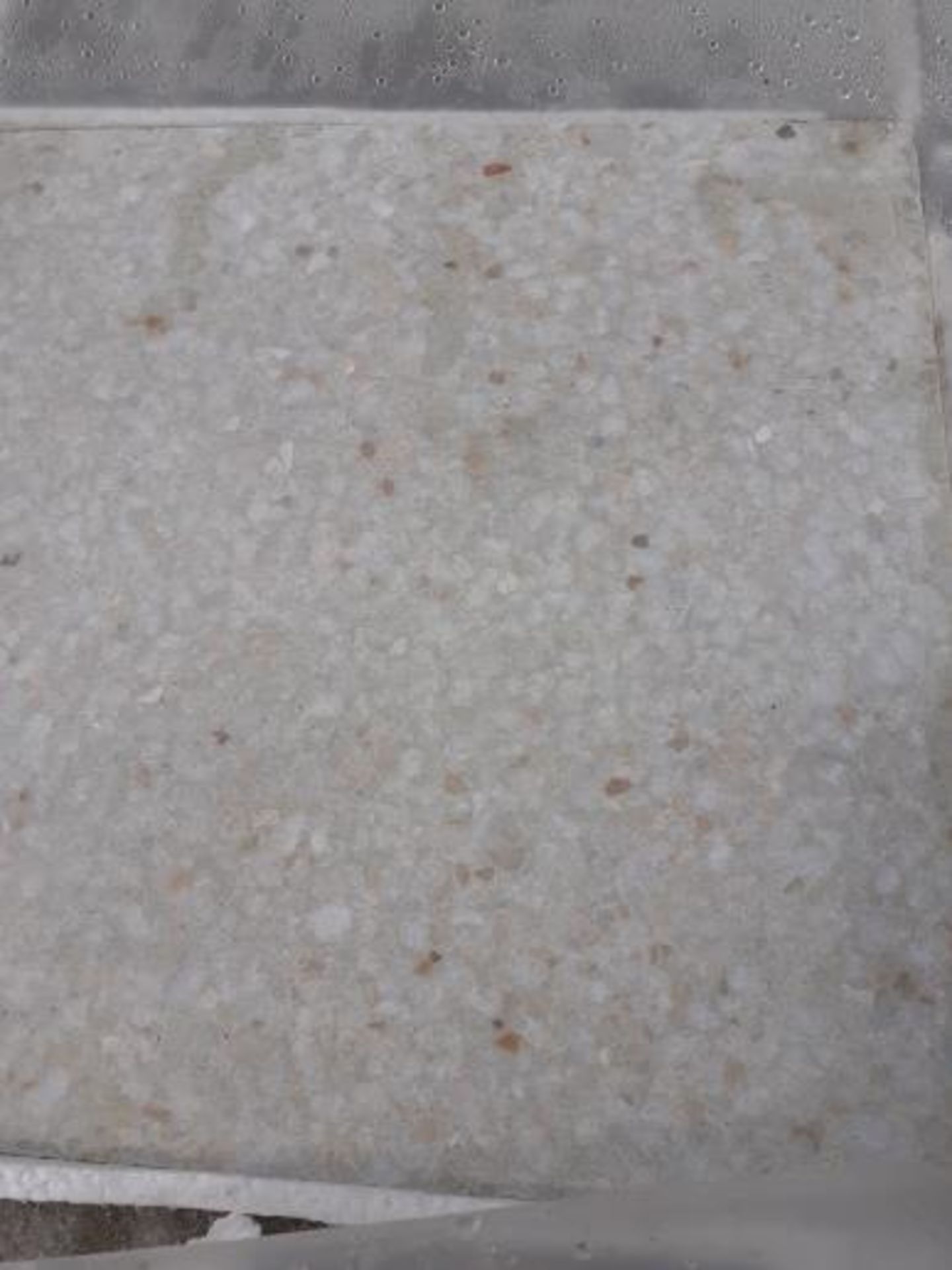 1 PALLET OF BRAND NEW TERRAZZO COMMERCIAL FLOOR TILES (Z30011), COVERS 24 SQUARE YARDS *PLUS VAT* - Image 9 of 14