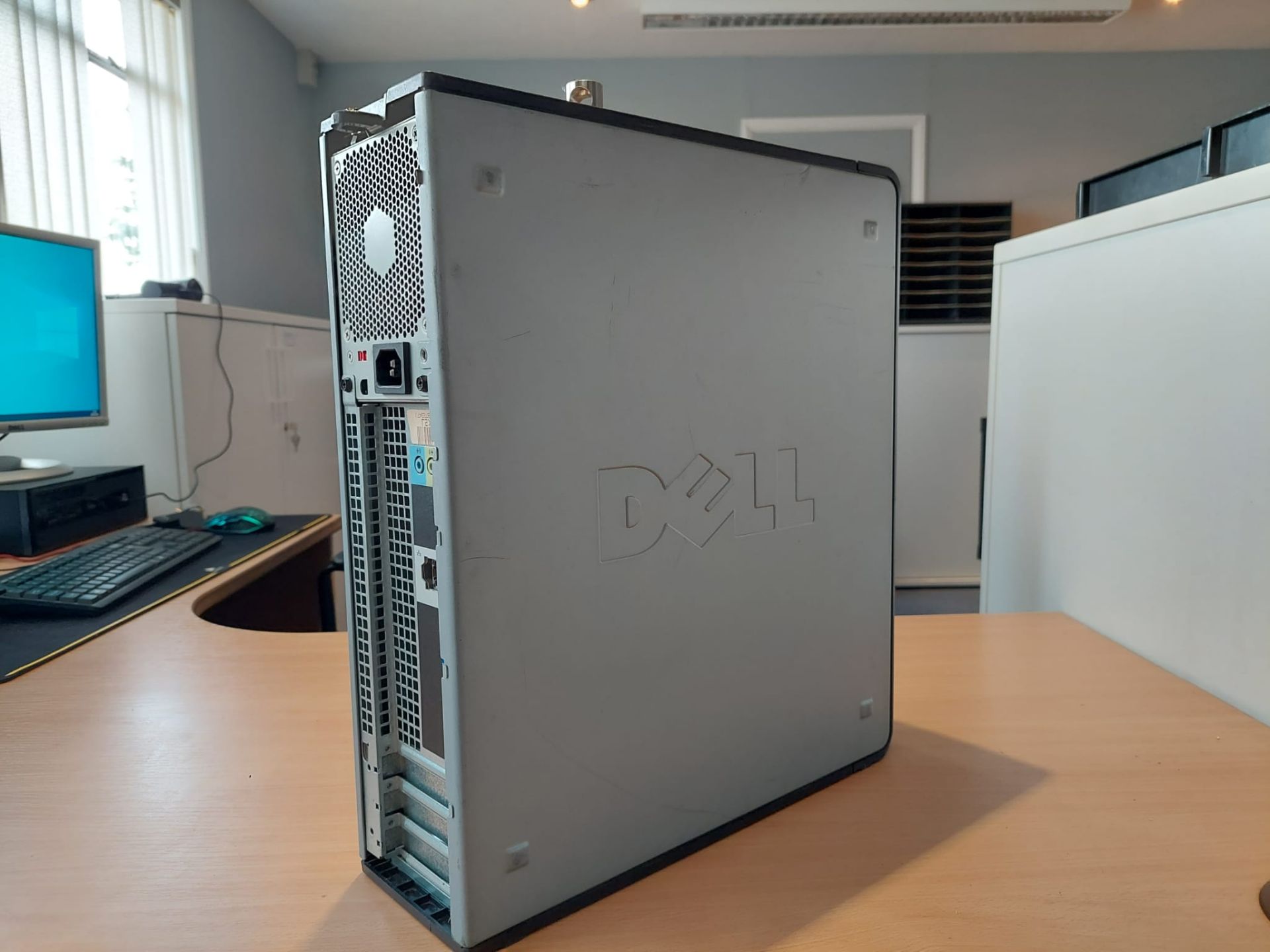 Vintage Dell Dimension 3100C w/ Pentium 4 HT *NO VAT* - Image 5 of 14