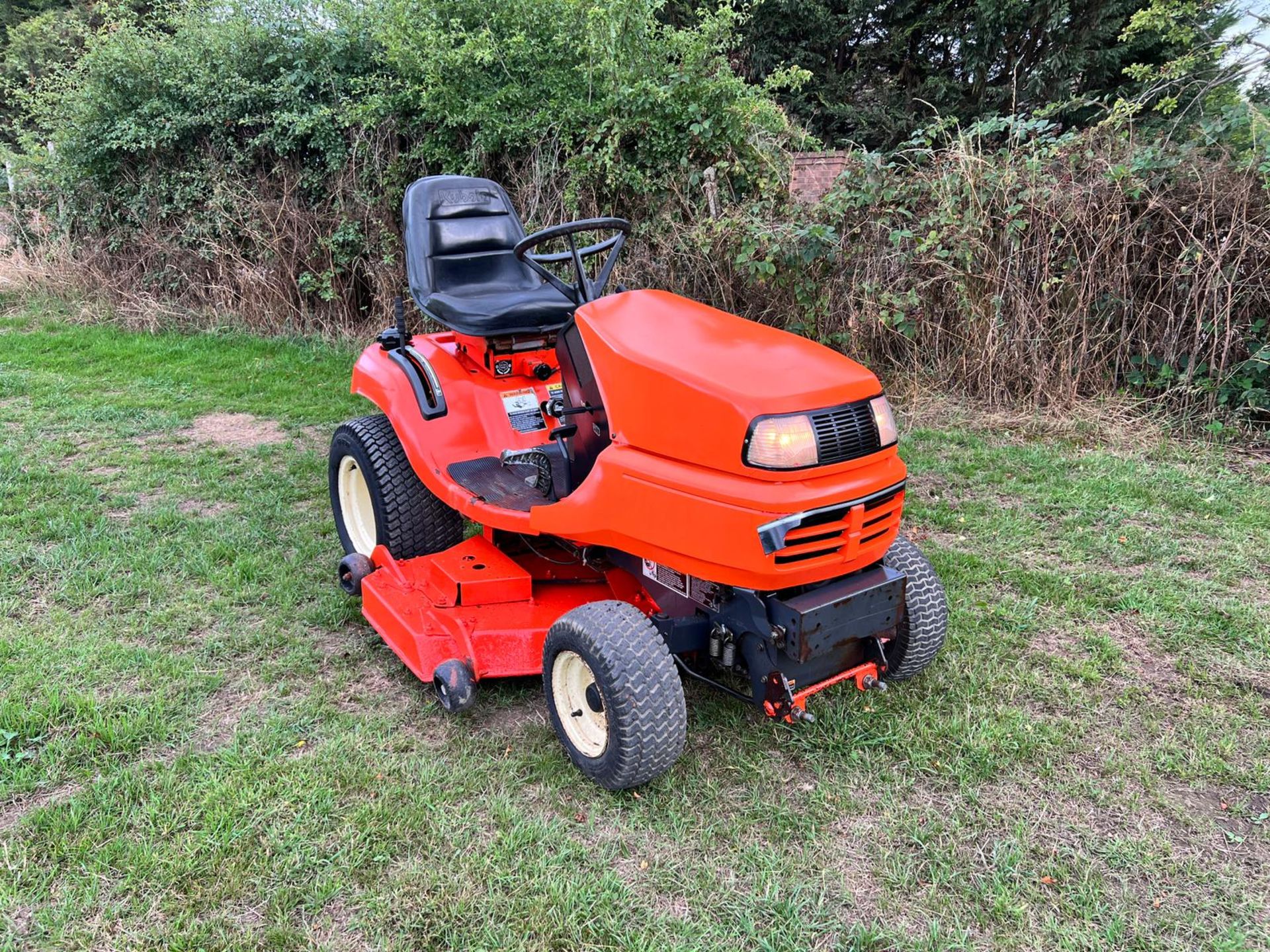 Kubota G2160 Diesel Ride On Mower *PLUS VAT* - Image 3 of 15