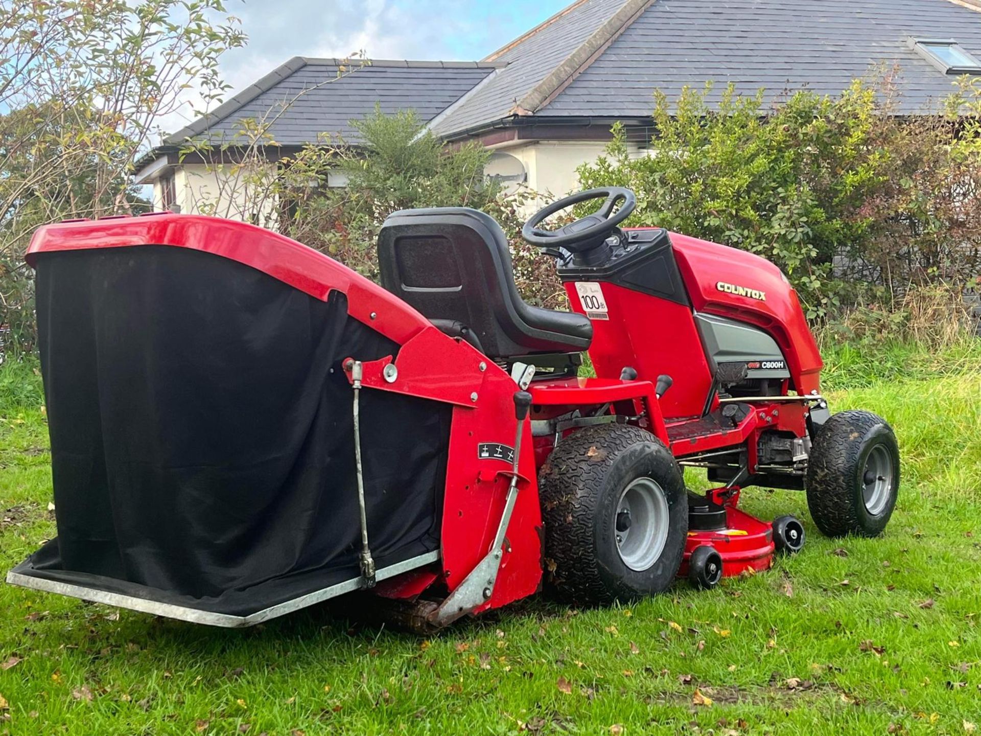 COUNTAX C600H RIDE ON LAWN MOWER 4 WHEEL DRIVE *PLUS VAT* - Image 6 of 8