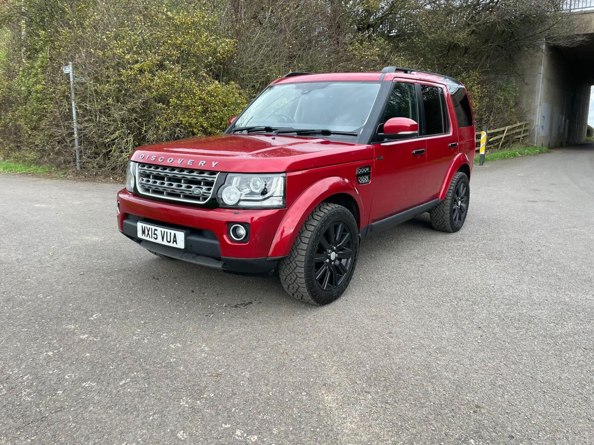 2015 LAND ROVER DISCOVERY XS SDV6 AUTO RED AUTOMATIC *PLUS VAT* - Image 3 of 16