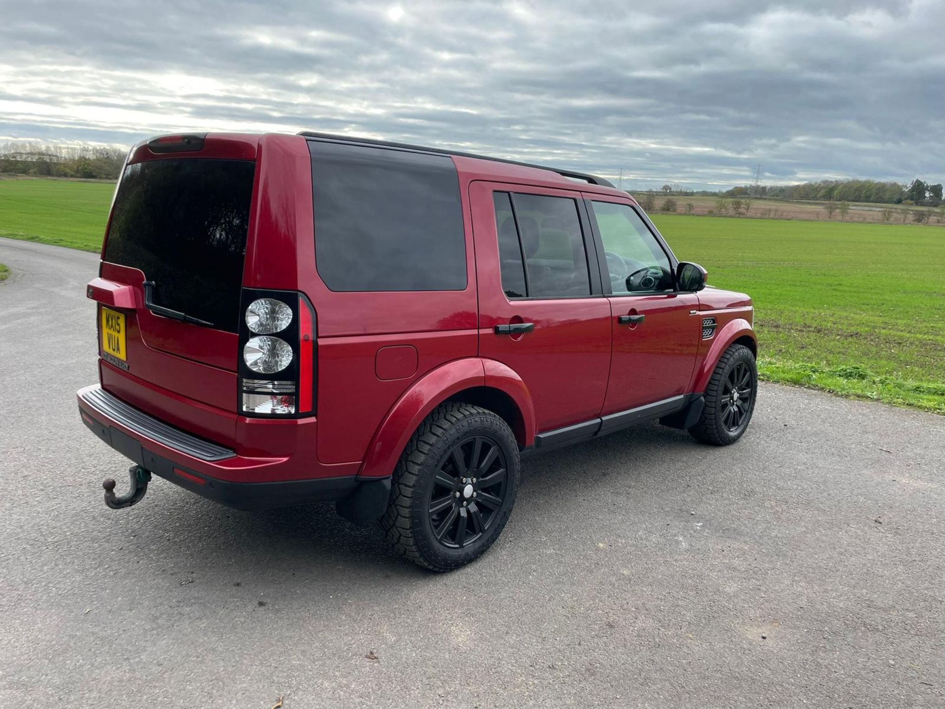 2015 LAND ROVER DISCOVERY XS SDV6 AUTO RED AUTOMATIC *PLUS VAT* - Image 5 of 16