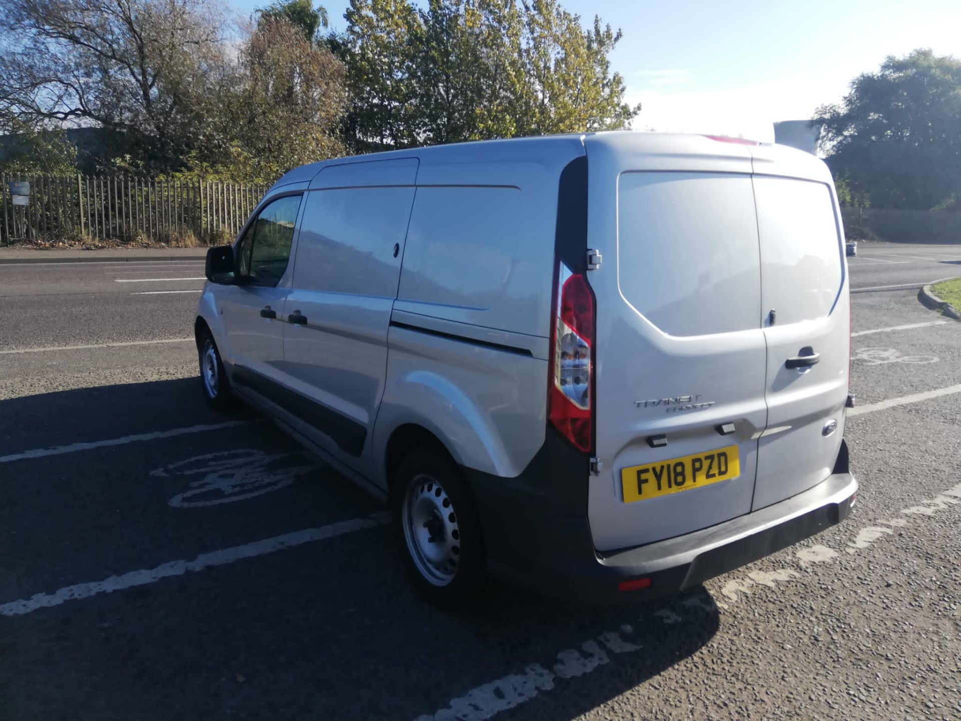 2018 FORD TRANSIT CONNECT 210 SILVER PANEL VAN 112,000 MILES *PLUS VAT* - Image 5 of 10