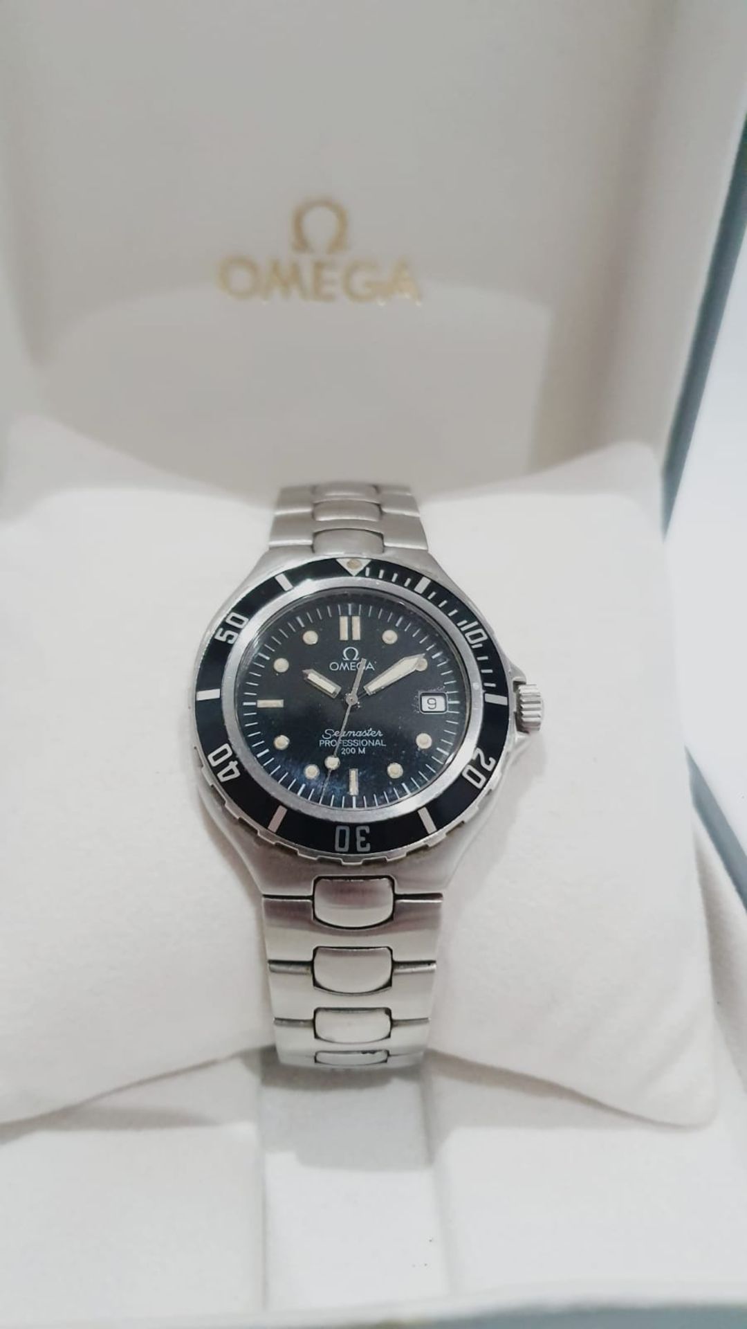 OMEGA SEAMASTER 200m Professional Mens Black Watch Date Feature Steel NO VAT - Image 4 of 8