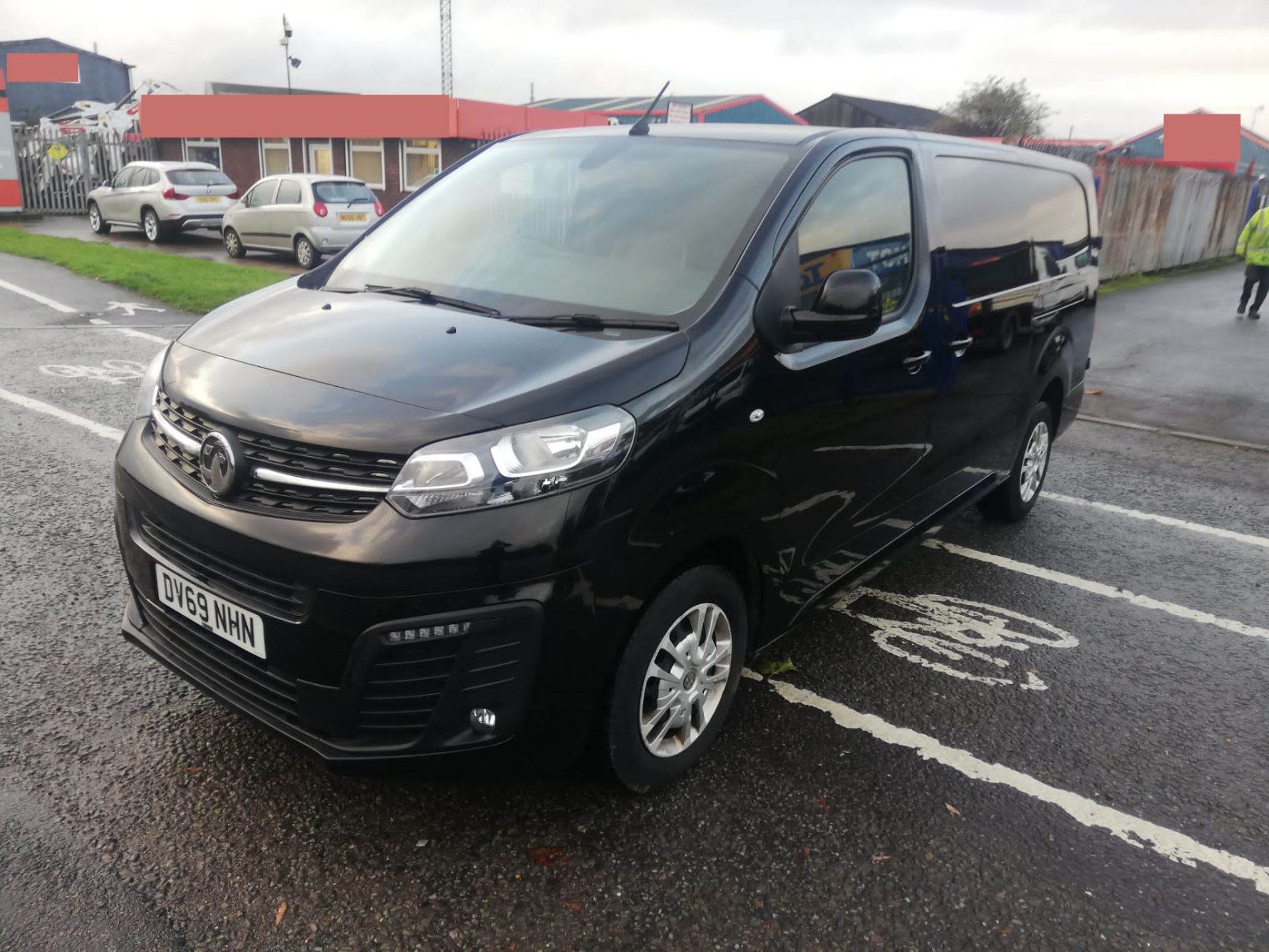 2019/69 VAUXHALL VIVARO 3100 SPORTIVE S/S BLACK SPORTIVE PANEL VAN 44,000 MILES *PLUS VAT*