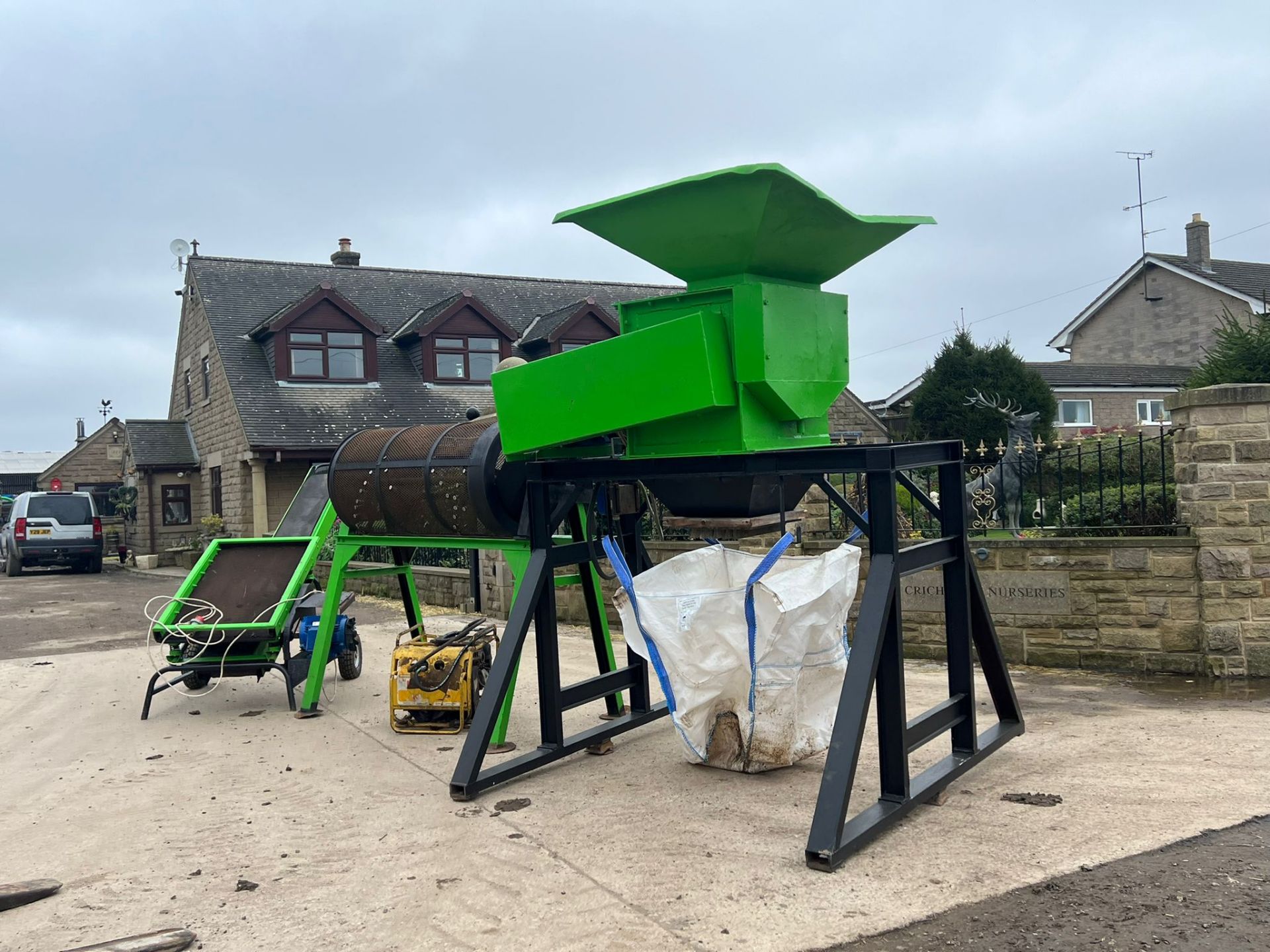 STONE CRUSHER TROMEL AND SCREENER WITH POWER PACK! COMPLETE SET UP *PLUS VAT*