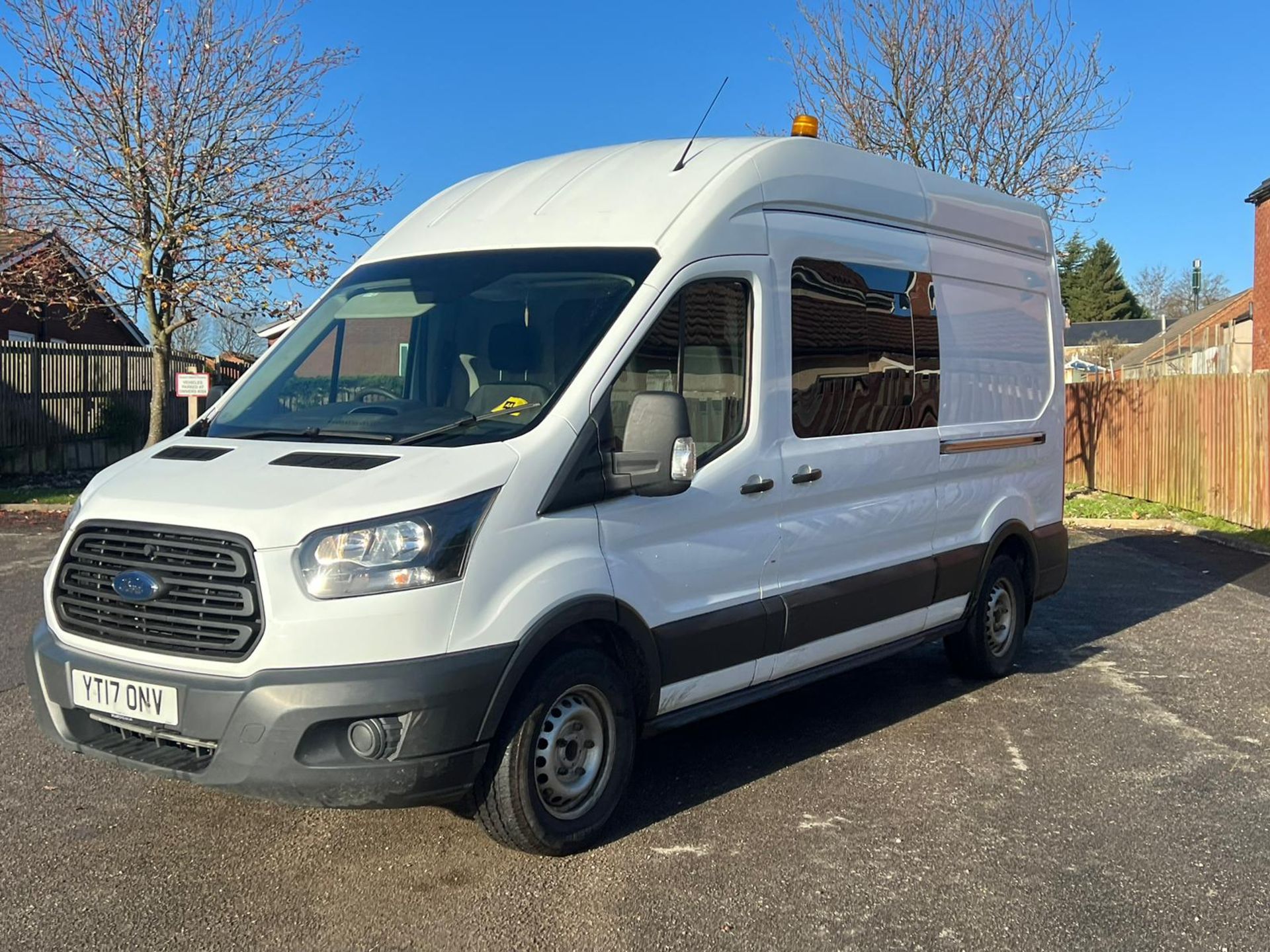 2017 FORD TRANSIT 350 CREW VAN *PLUS VAT* - Image 2 of 10