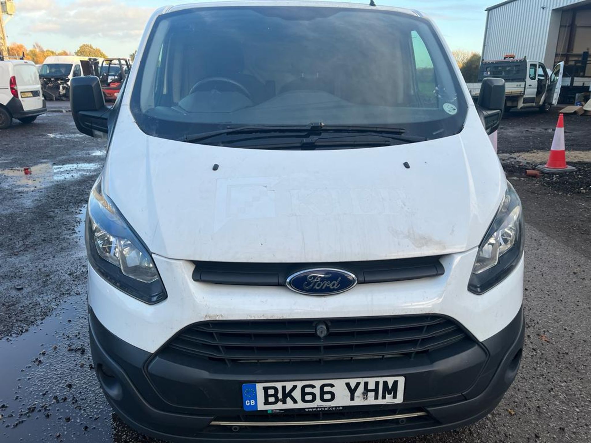 2016/66 FORD TRANSIT CUSTOM 290 WHITE PANEL VAN 64,000 MILES *PLUS VAT* - Image 2 of 10