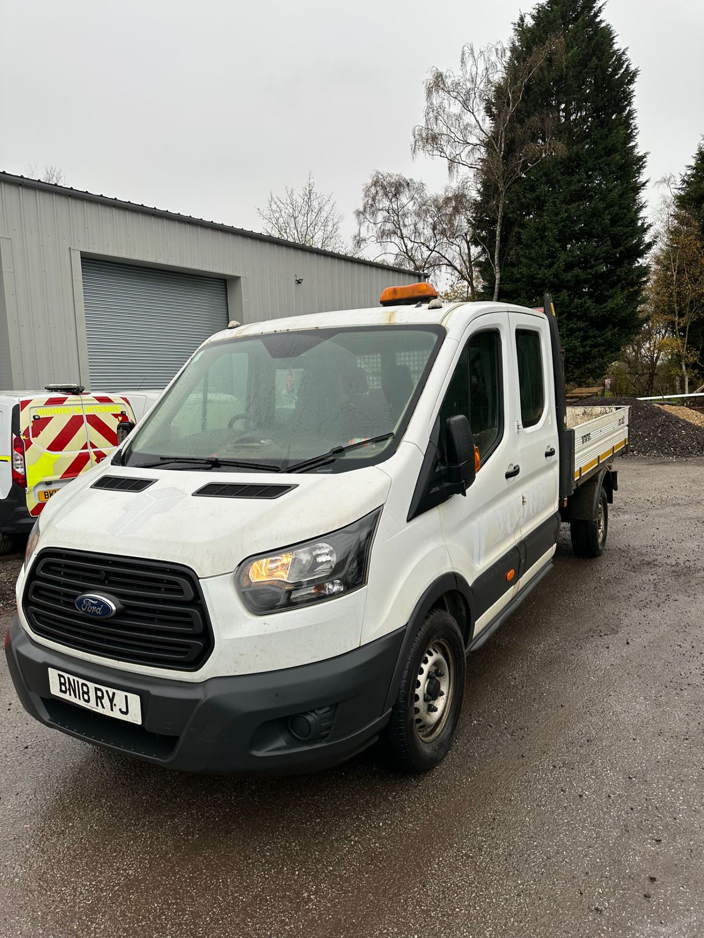 2018 FORD TRANSIT 350 WHITE CREW CAB TIPPER 75,000 MILES *PLUS VAT* - Image 4 of 7