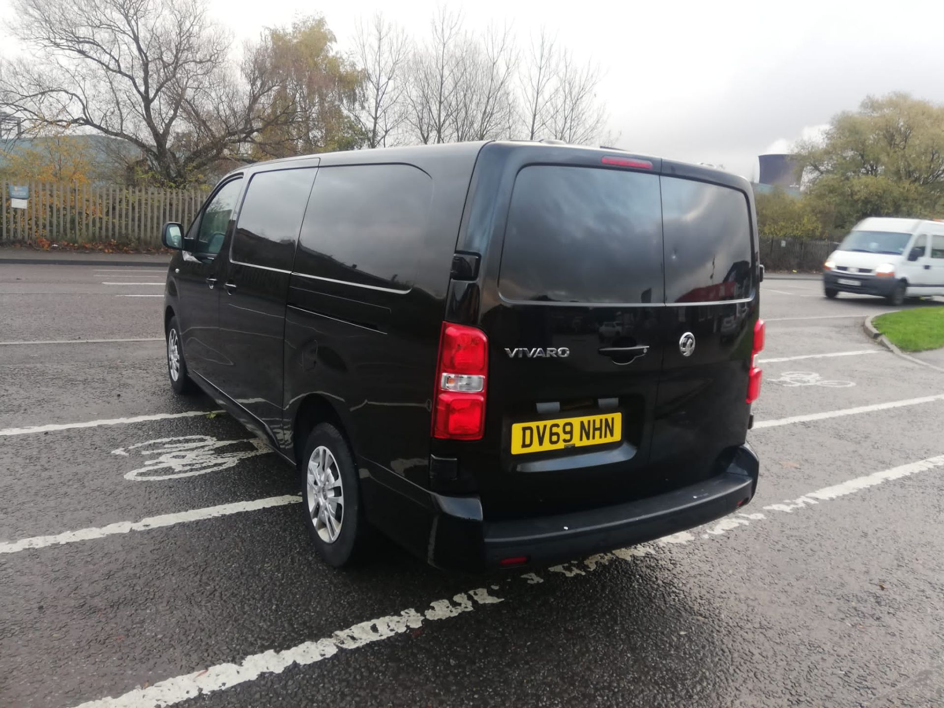 2019/69 VAUXHALL VIVARO 3100 SPORTIVE S/S BLACK SPORTIVE PANEL VAN 44,000 MILES *PLUS VAT* - Image 10 of 10