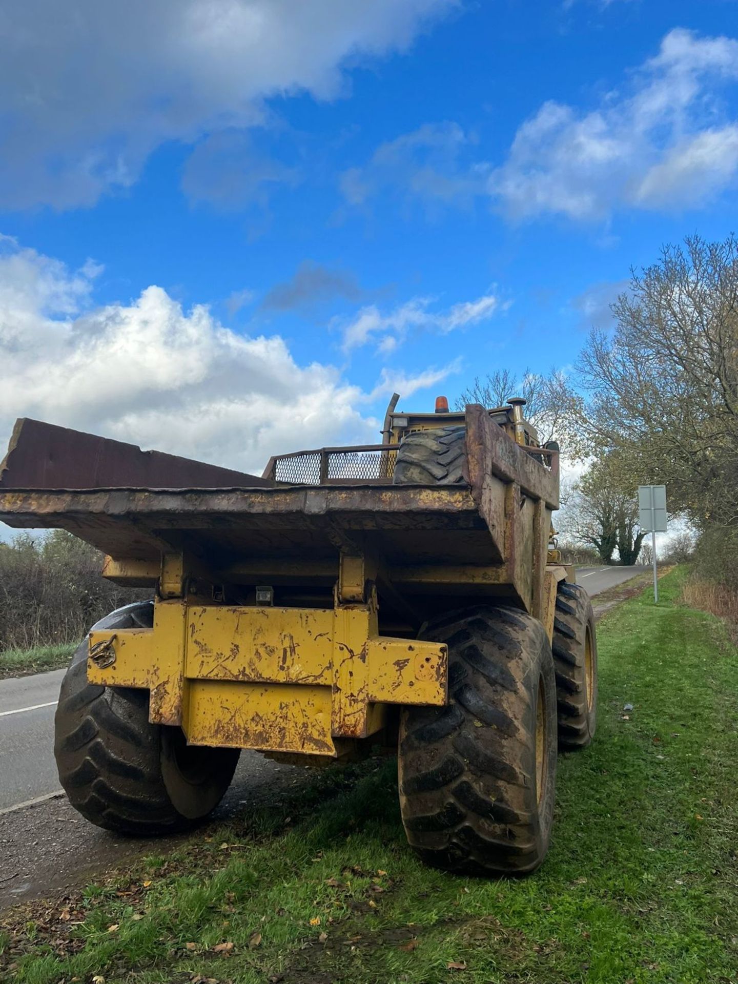 Hydrema 800 4x4 Articulated Dumptruck *PLUS VAT* - Image 6 of 10