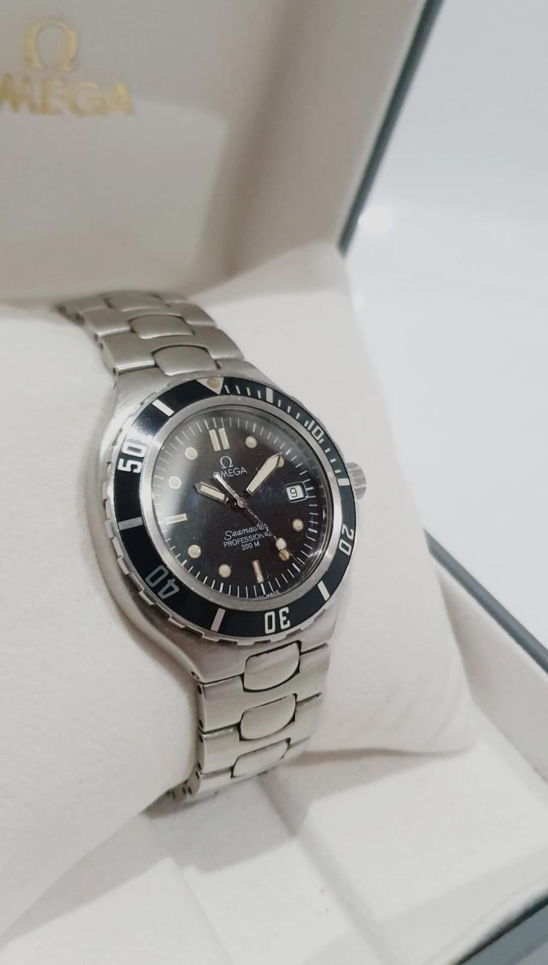 OMEGA SEAMASTER 200m Professional Mens Black Watch Date Feature Steel NO VAT - Image 2 of 8