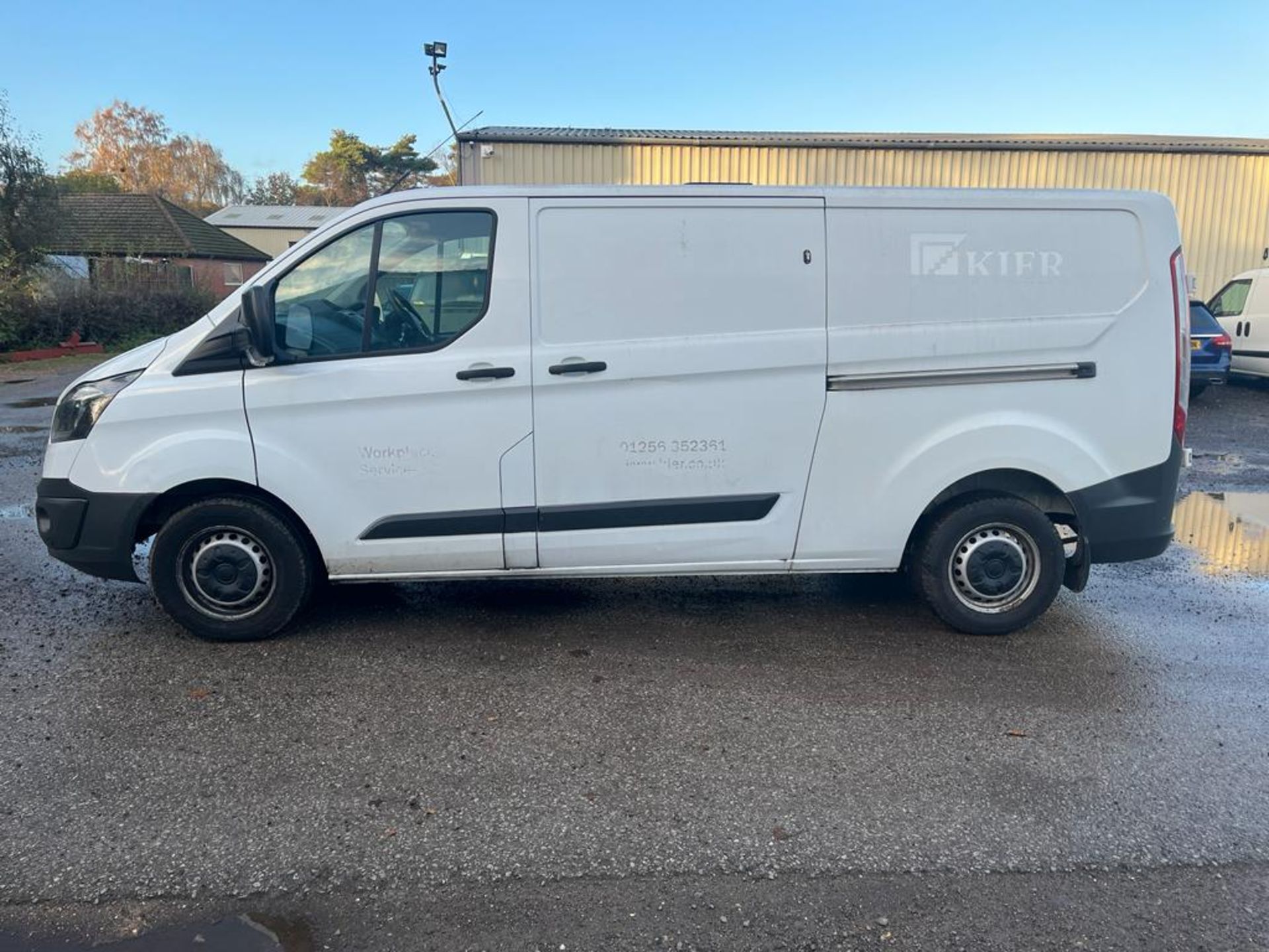 2016/66 FORD TRANSIT CUSTOM 290 WHITE PANEL VAN 64,000 MILES *PLUS VAT* - Image 4 of 10