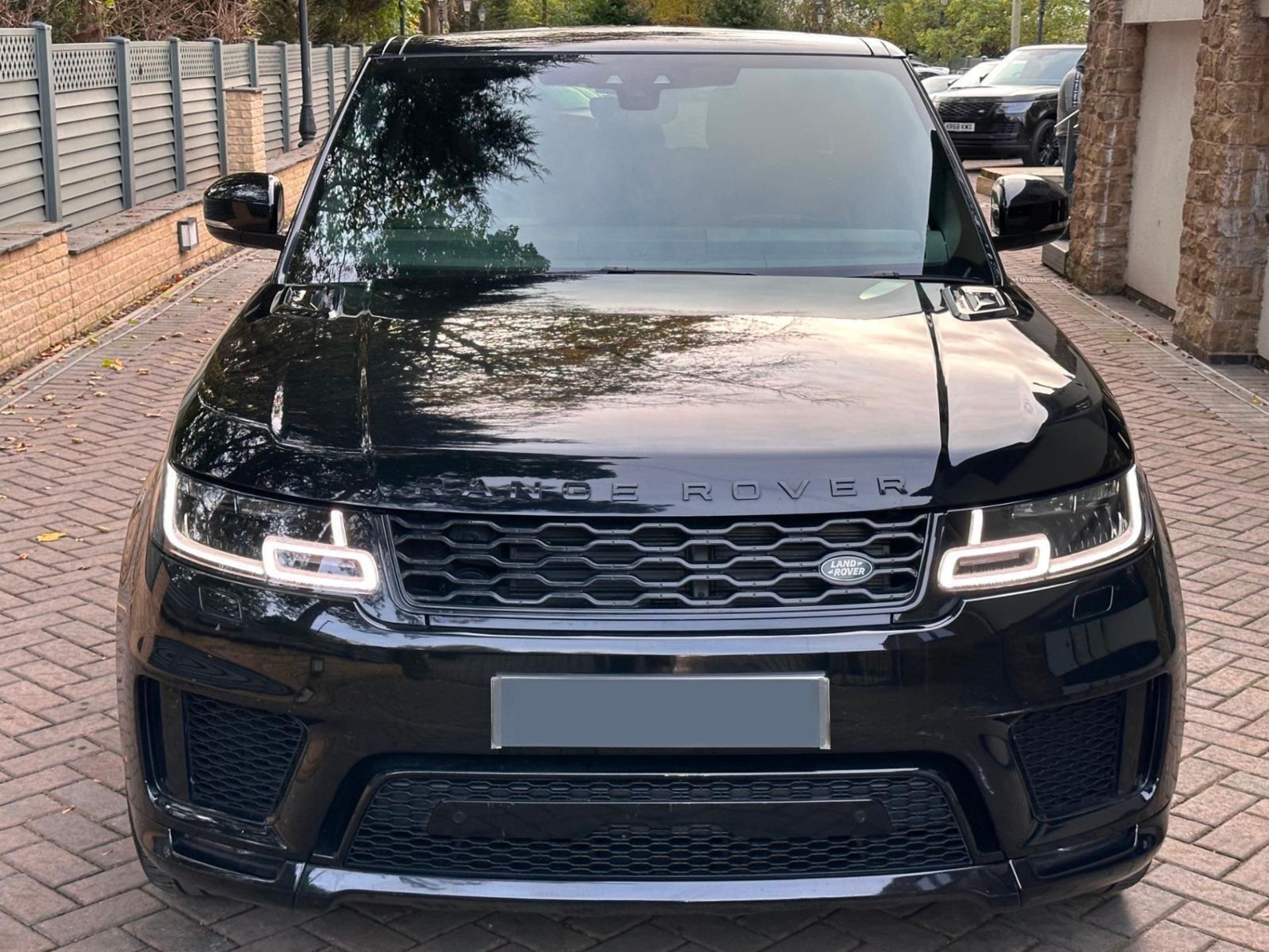 2018 Land Rover Range Rover Sport 3.0 SDV6 HSE Dynamic 5dr Auto ESTATE Diesel *NO VAT* - Image 2 of 10