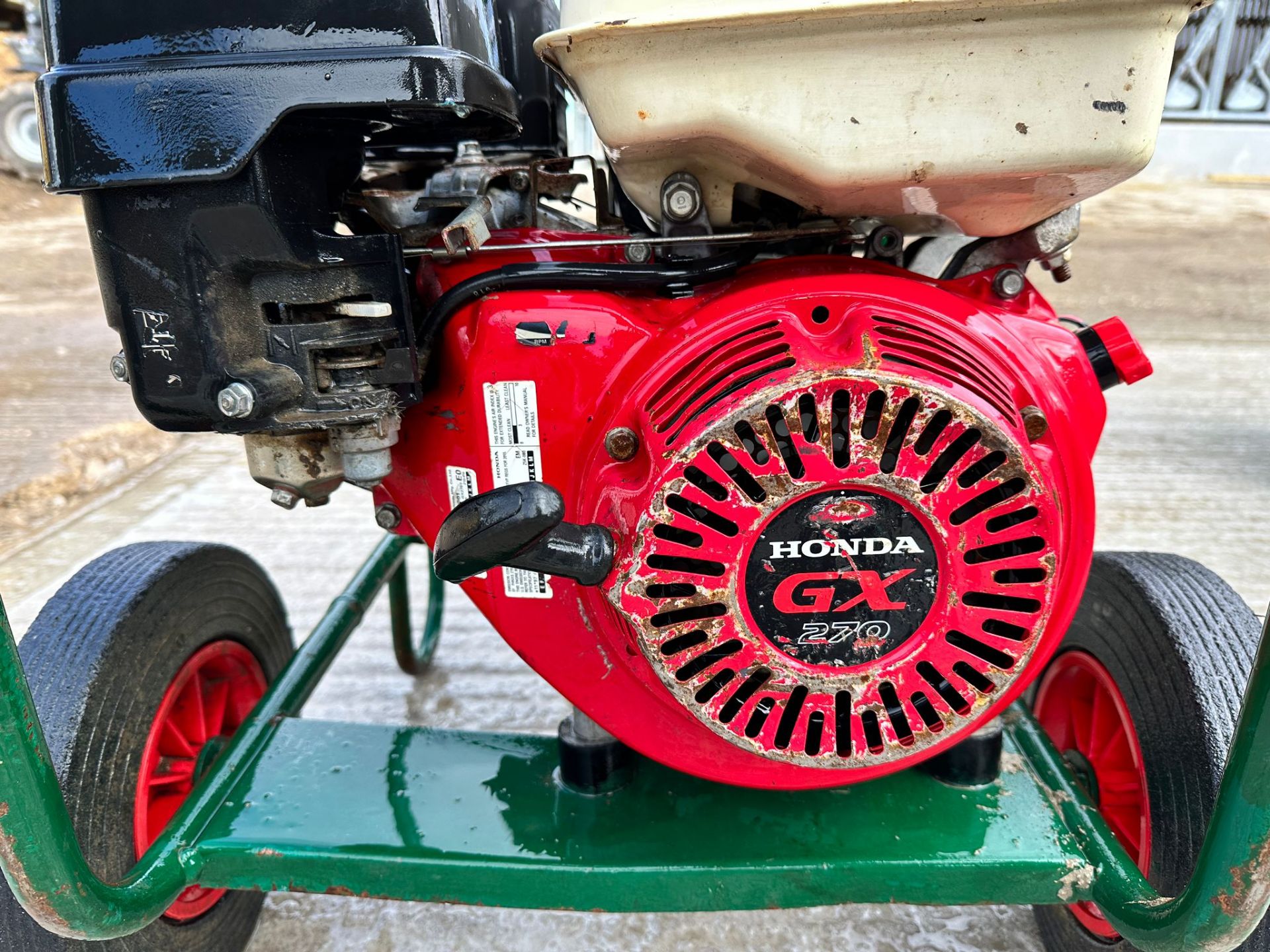 Honda 4KvA Petrol Generator - Runs And Works *PLUS VAT* - Image 4 of 9