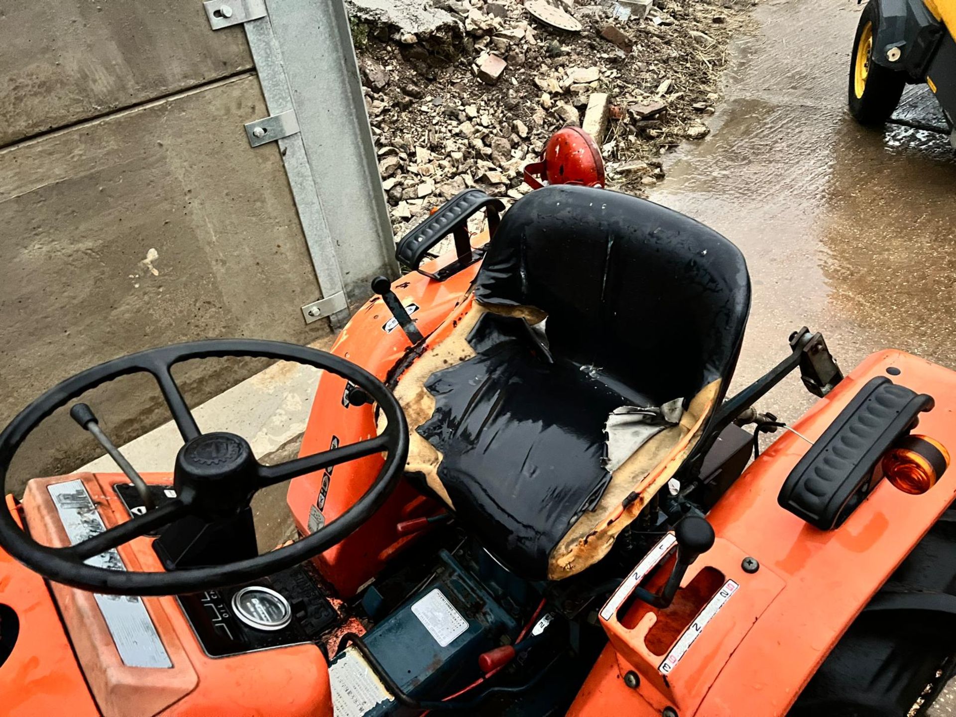 Kubota B1502-M 4WD Compact Tractor - All Gears Work *NO VAT* - Image 5 of 17