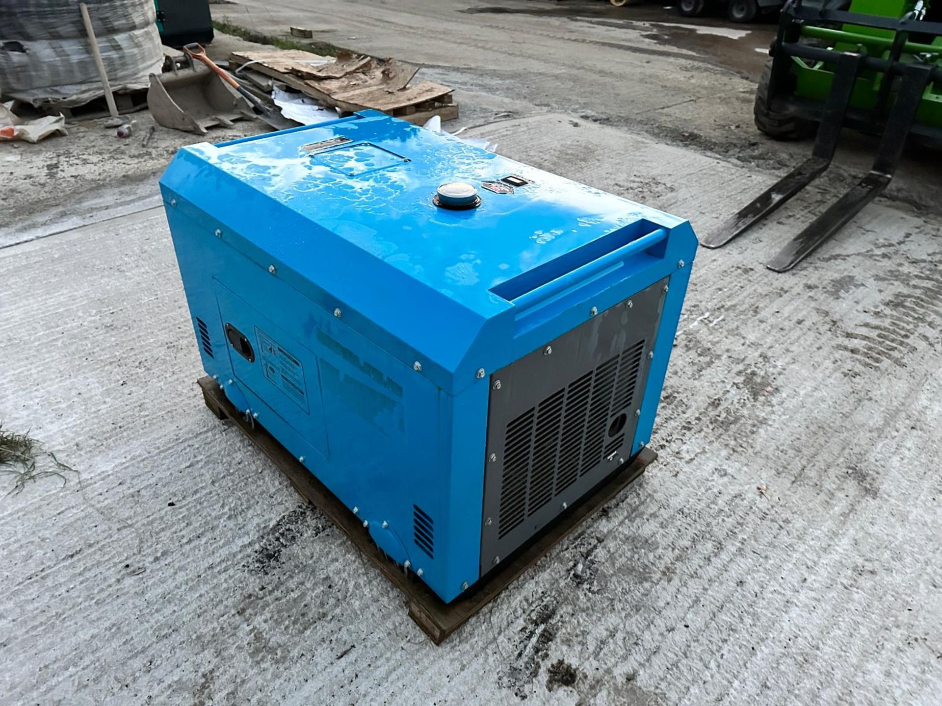 New And Unused DG9500SE 8 KVA Air Cooled Diesel Driven Generator *PLUS VAT* - Image 5 of 12