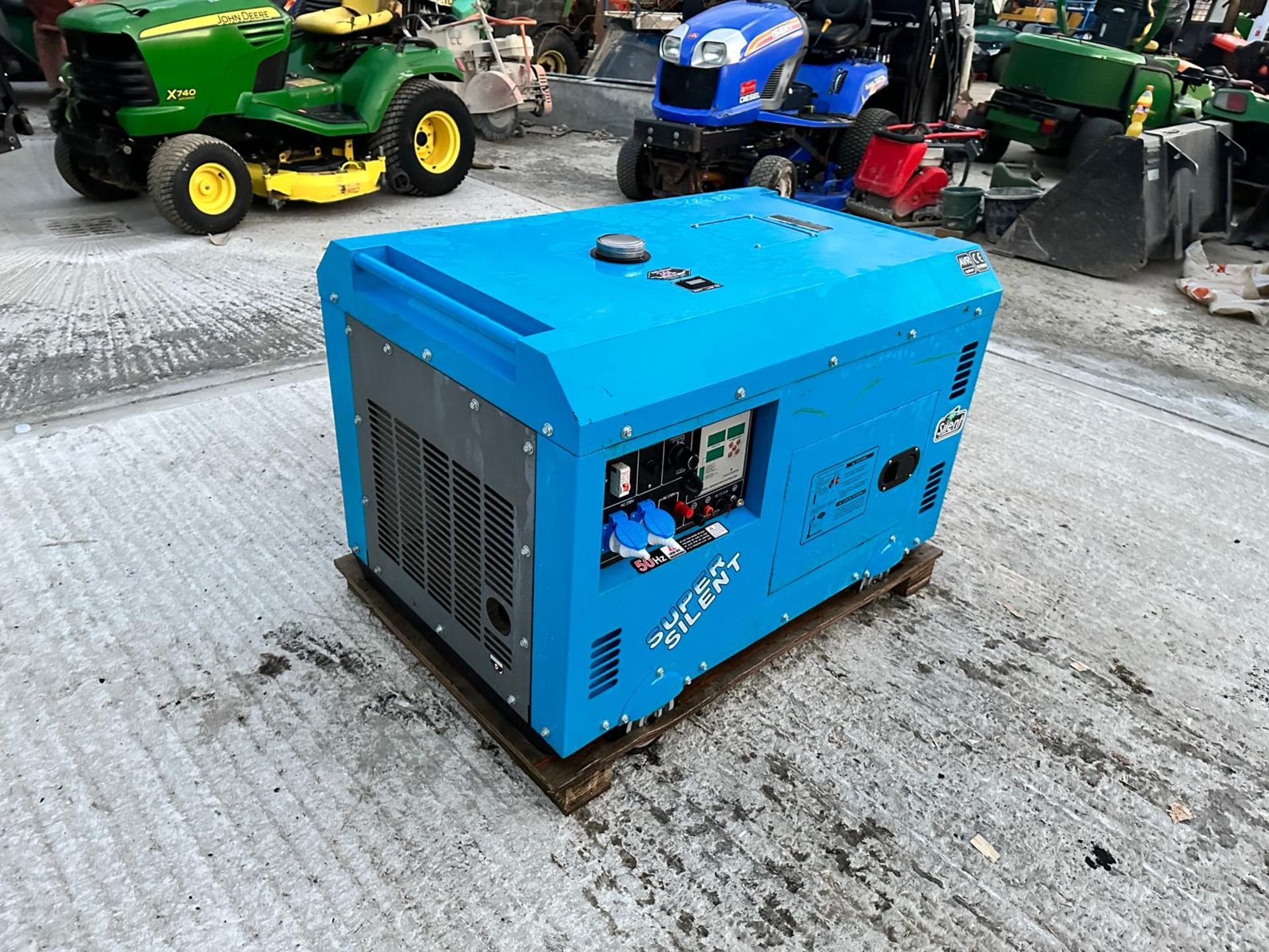 New And Unused DG9500SE 8 KVA Air Cooled Diesel Driven Generator *PLUS VAT* - Image 2 of 12