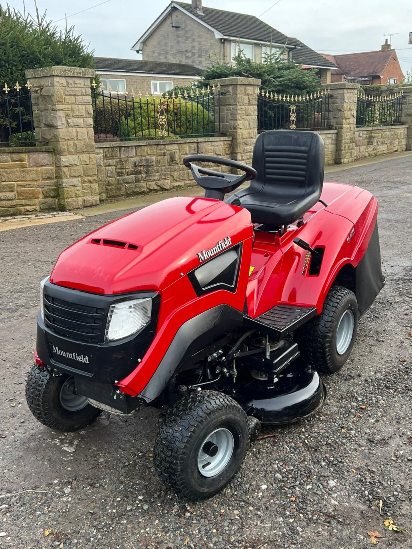 2016 Mountfield 1640H Ride On Lawn Mower *PLUS VAT* - Image 2 of 9