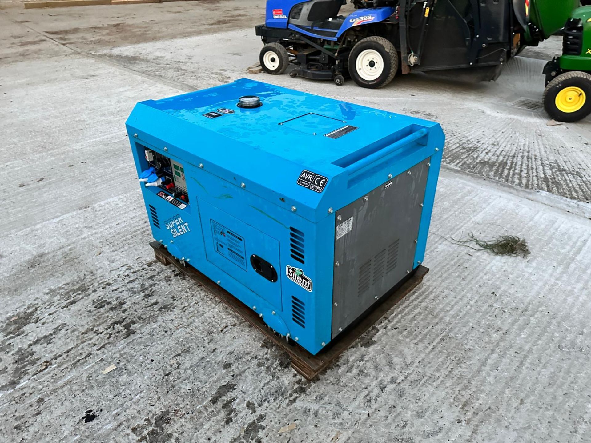 New And Unused DG9500SE 8 KVA Air Cooled Diesel Driven Generator *PLUS VAT* - Image 3 of 12