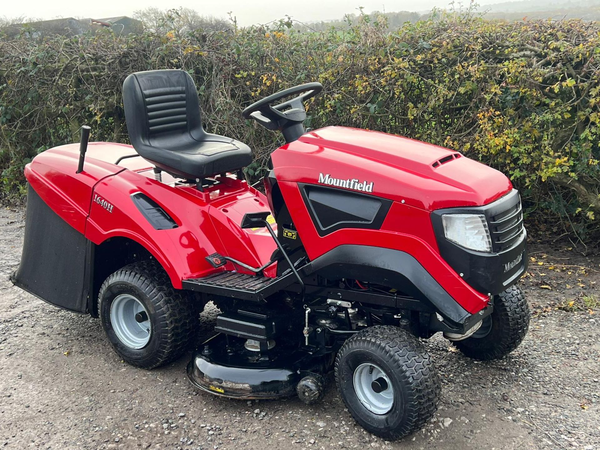 2016 Mountfield 1640H Ride On Lawn Mower *PLUS VAT* - Image 3 of 9