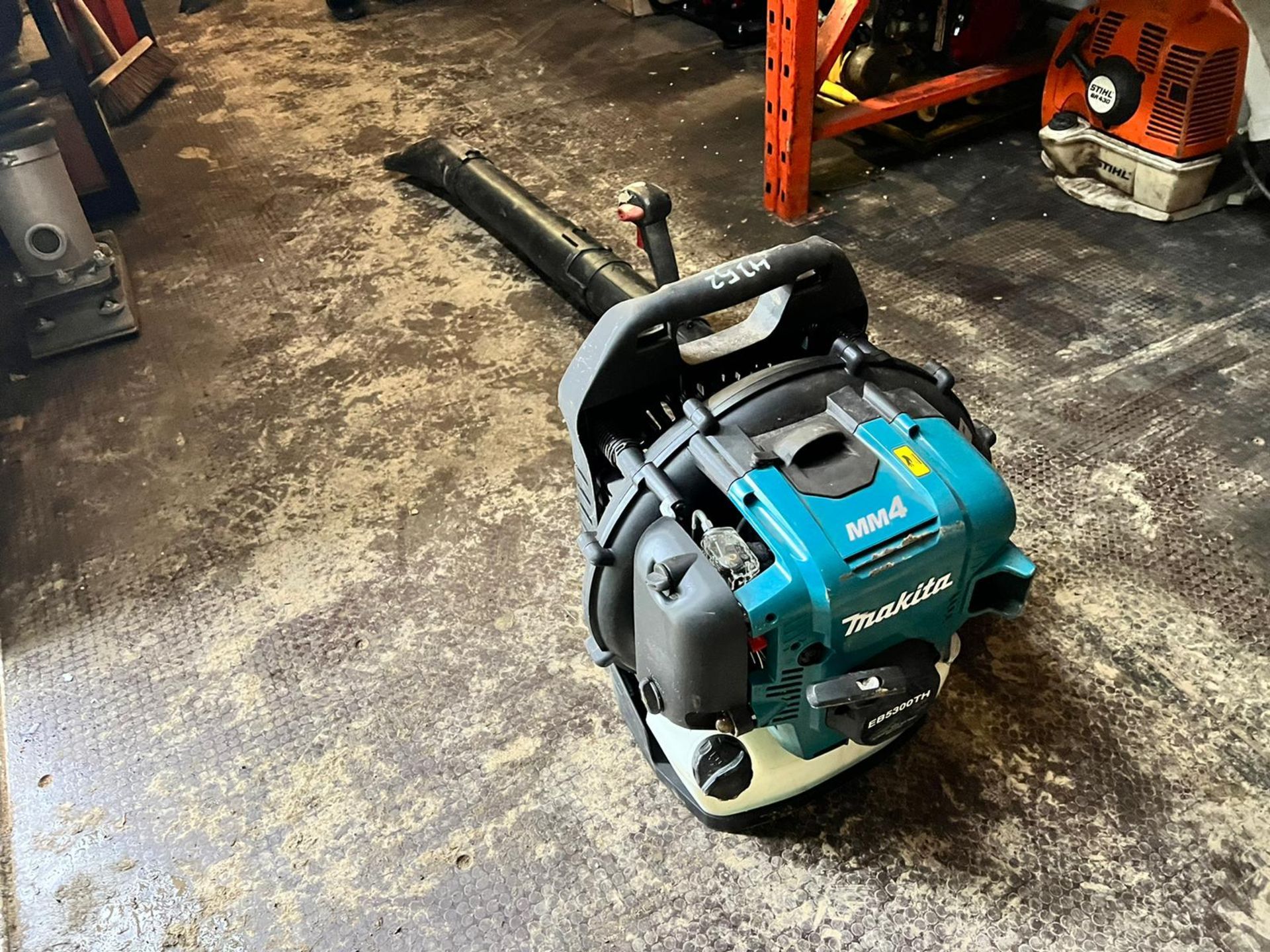 2020 MAKITA MM4 EB5300TH BACKPACK BLOWER, 2 STROKE FUEL *PLUS VAT* - Image 2 of 10