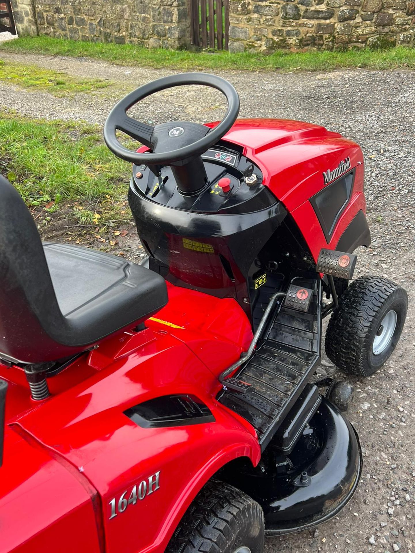 2016 Mountfield 1640H Ride On Lawn Mower *PLUS VAT* - Image 6 of 9