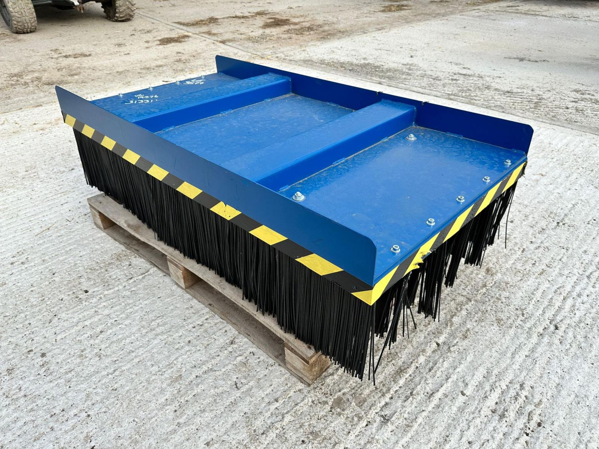 New And Unused Sweeper Brush *PLUS VAT* - Image 3 of 10