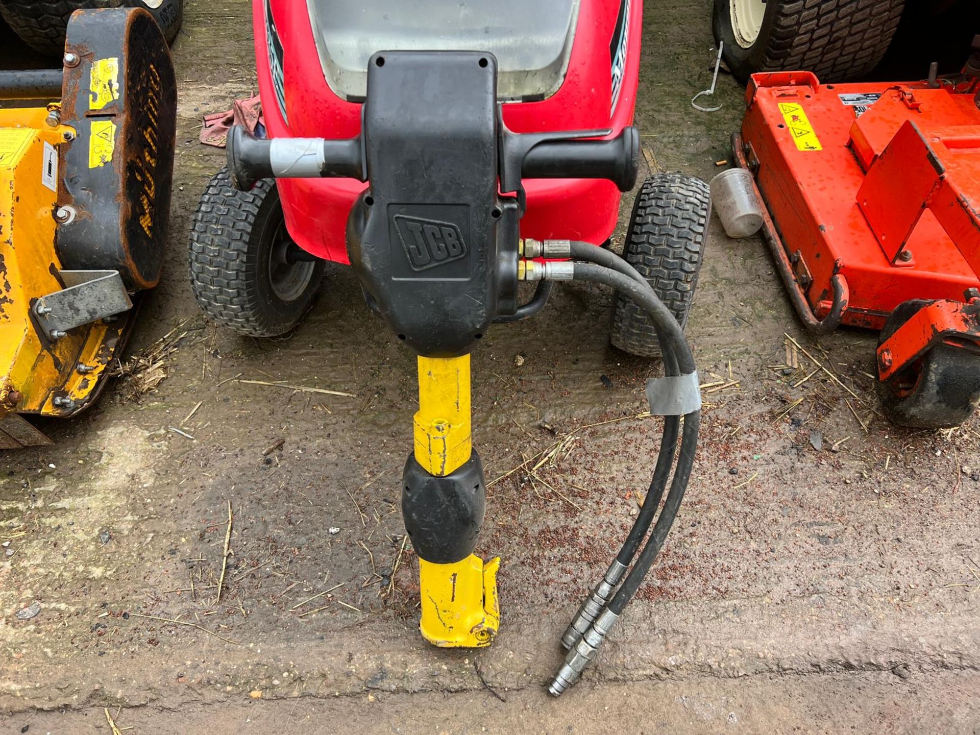 JCB HM25LV Low Vib Hydrualic Rock Breaker With New Chisel *PLUS VAT* - Image 10 of 10