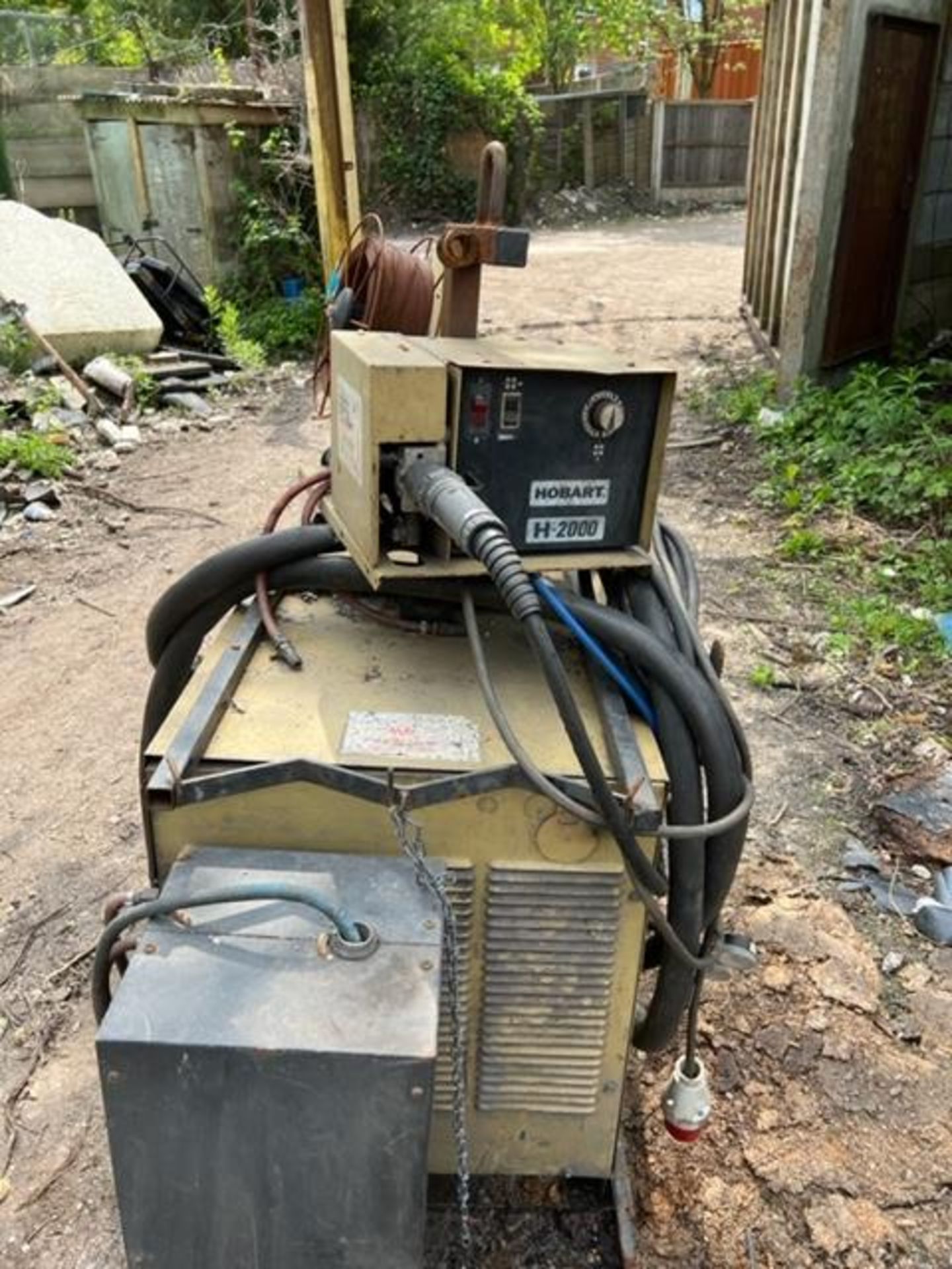 MEGA - MIG 300 RVS WELDING SET WITH A HOBART H-2000 WIRE FEEDER *PLUS VAT* - Image 2 of 9