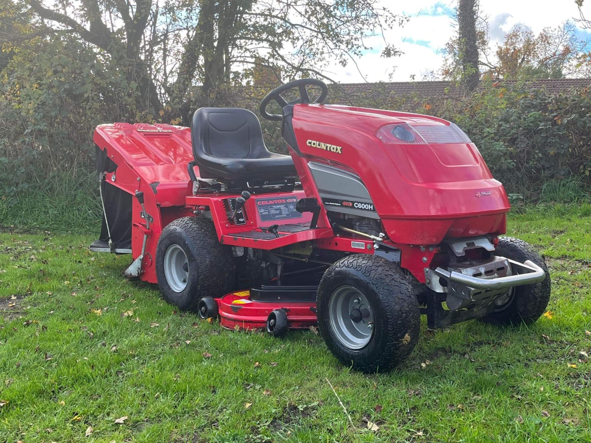 COUNTAX C600H RIDE ON LAWN MOWER 4 WHEEL DRIVE *PLUS VAT*