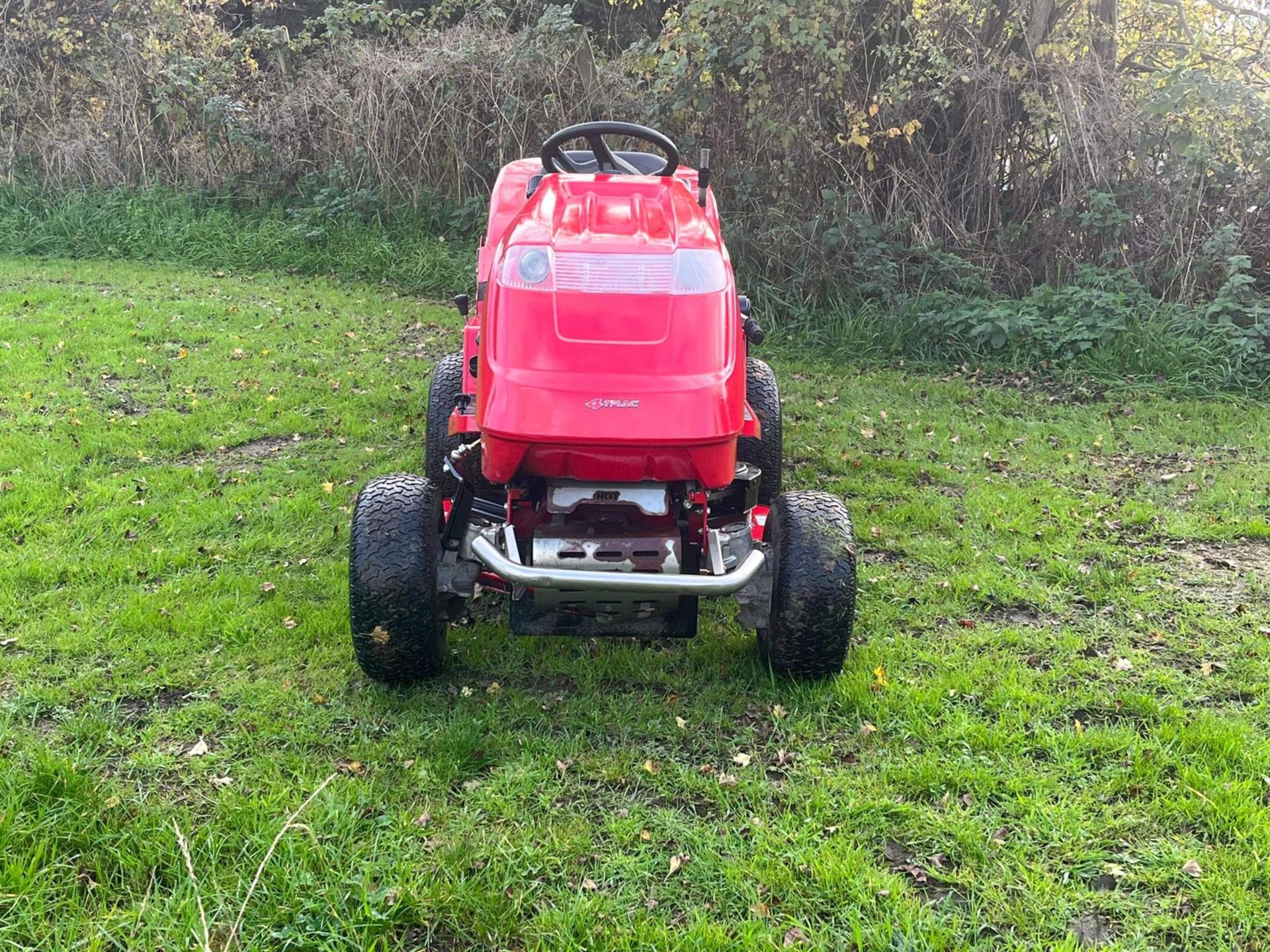 COUNTAX C600H RIDE ON LAWN MOWER 4 WHEEL DRIVE *PLUS VAT* - Image 2 of 8