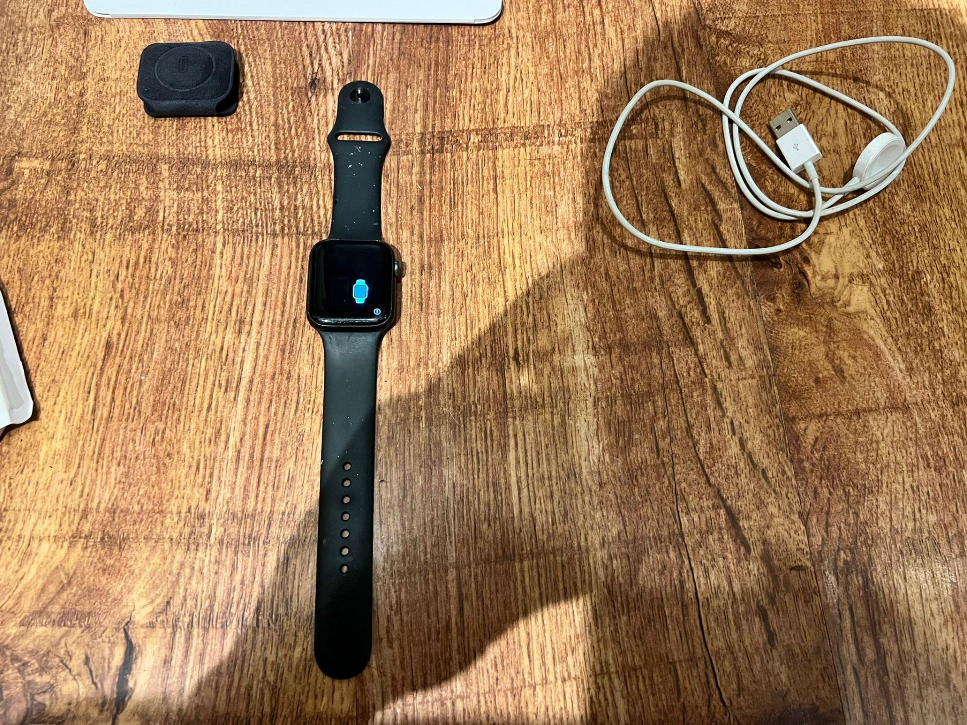 Apple Watch Series 5 Space Grey 44mm - Cellular And GPS *NO VAT* - Image 6 of 10