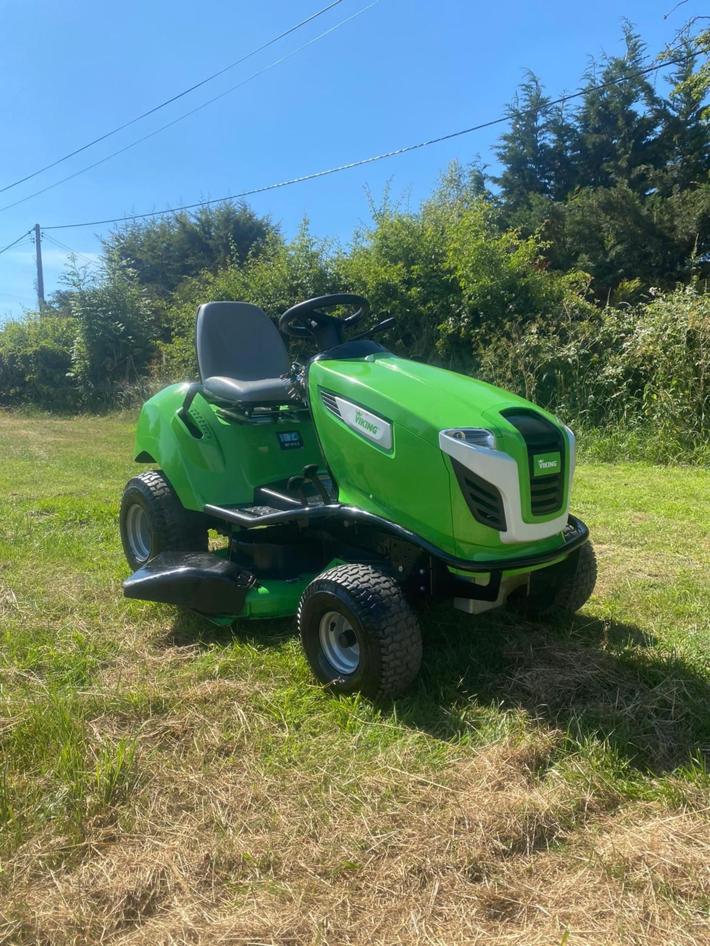 2017 VIKING T4 RIDE ON LAWN MOWER *PLUS VAT* - Image 2 of 7