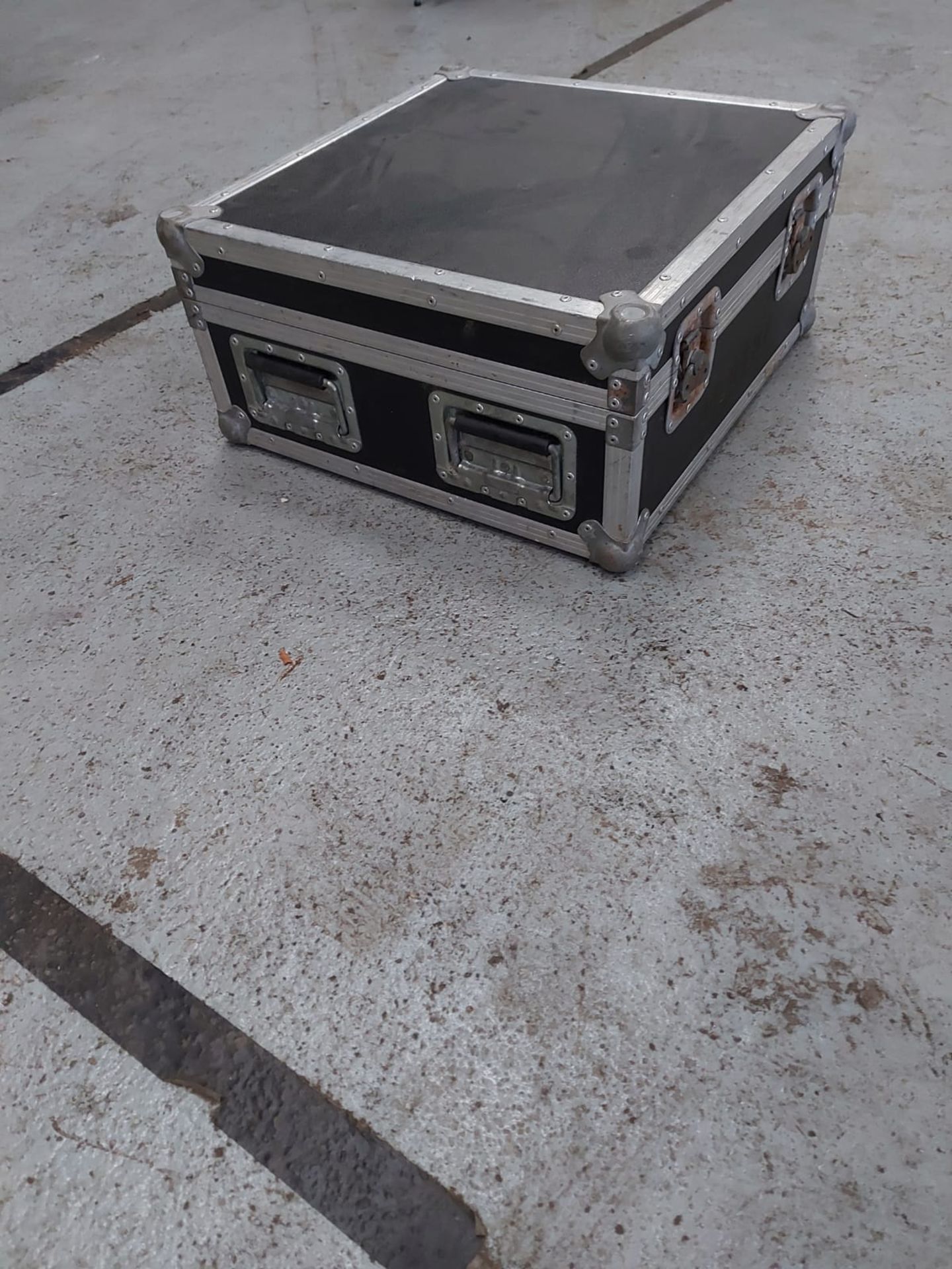 FLIGHT CASE - 51cm x 51cm x 25cm DEEP - IN GOOD CONDITION *PLUS VAT*