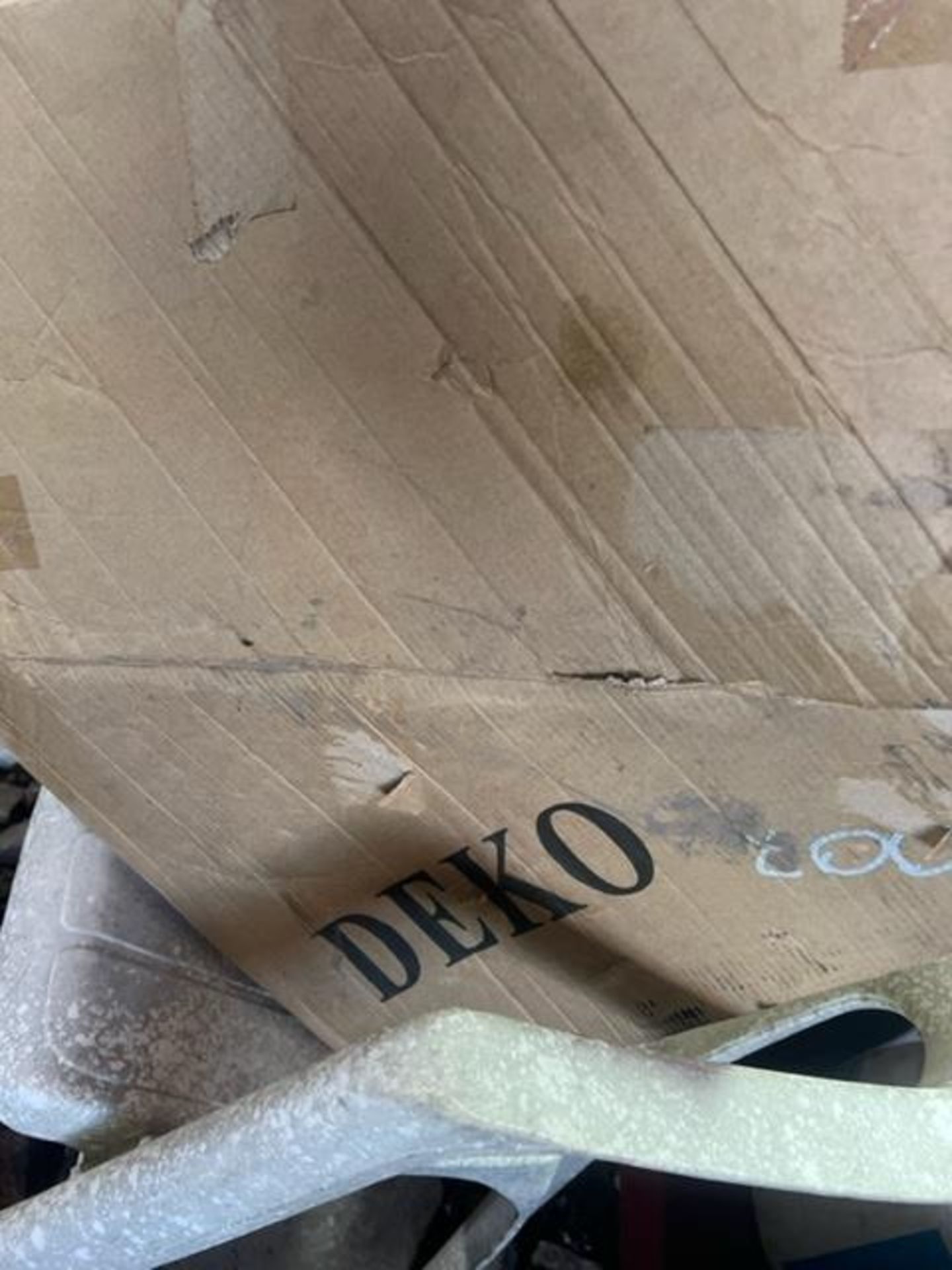 BRAND NEW DEKO PETROL SAW *PLUS VAT* - Image 3 of 3