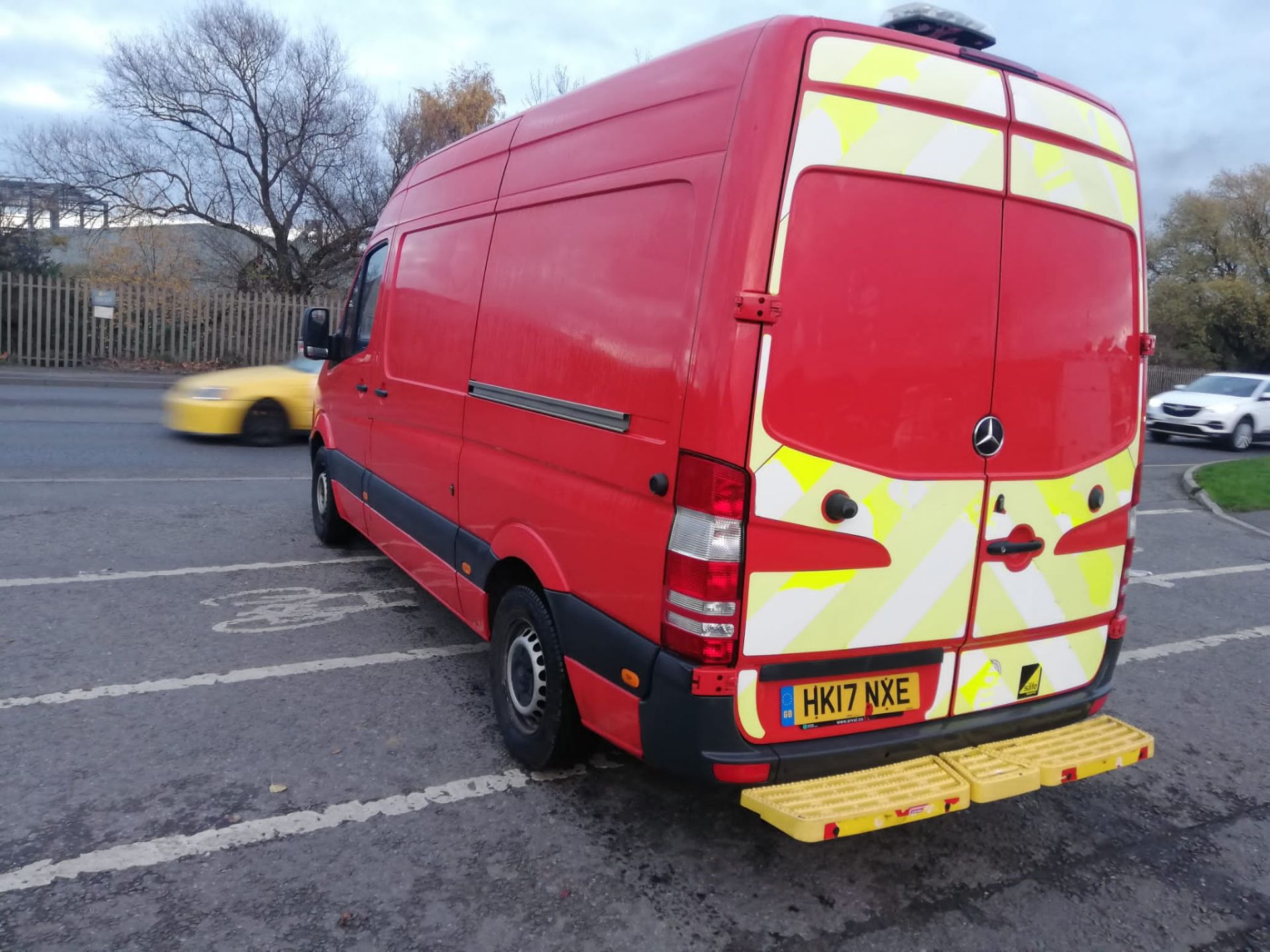 2017 MERCEDES-BENZ SPRINTER 314CDI RED MWB VAN 93,000 MILES *PLUS VAT* - Image 6 of 9