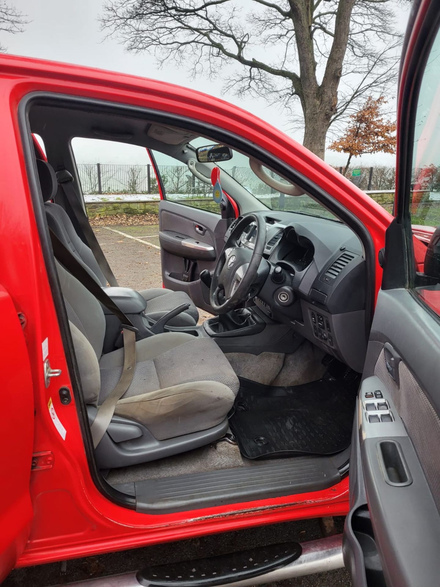 2013/13 REG TOYOTA HILUX INVINCIBLE MK7 D-4D 4X4 DOUBLE CAB 3.0 DIESEL RED PICK UP *PLUS VAT* - Image 12 of 16