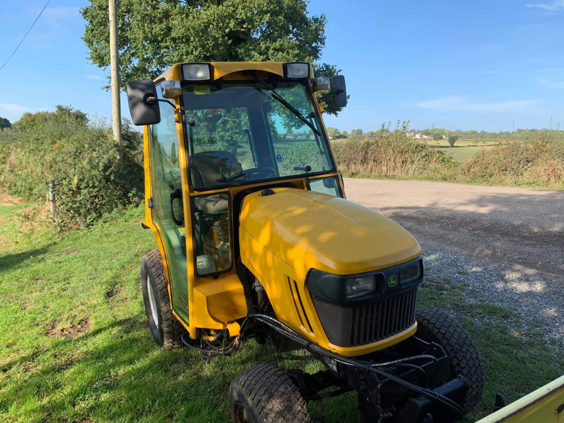 2010/60 John Deere 2320 HST 24HP 4WD Compact Tractor With Hydraulic Front Blade *PLUS VAT*