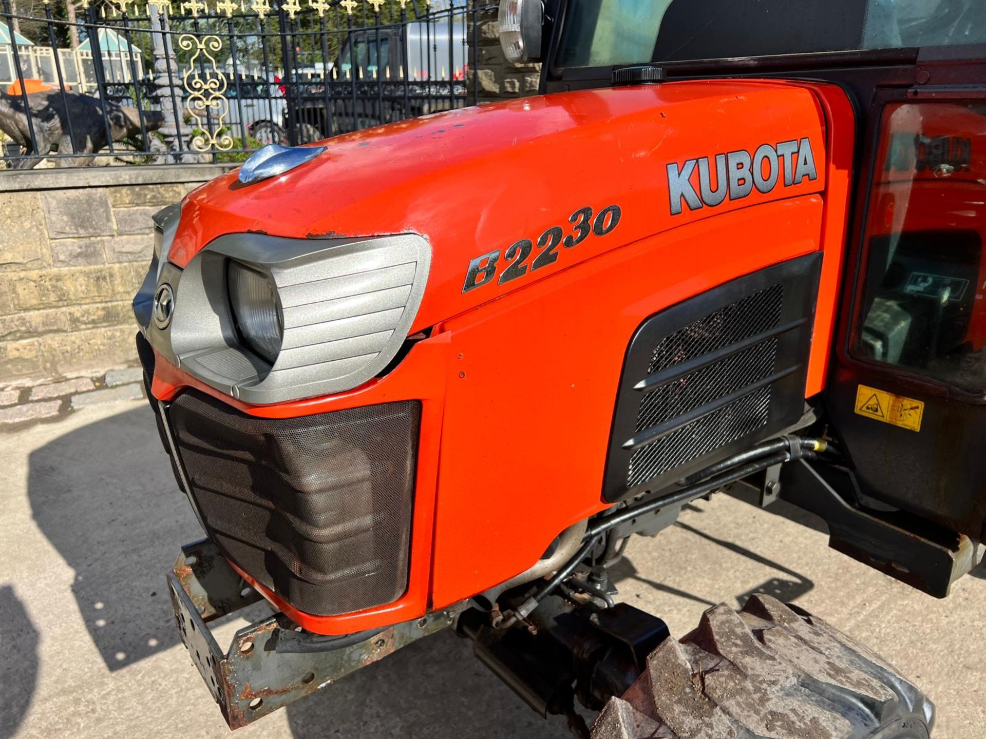 2012 Kubota B2230HST 22HP 4WD Compact Tractor - Showing A Low 1149 Hours! *PLUS VAT* - Image 6 of 17