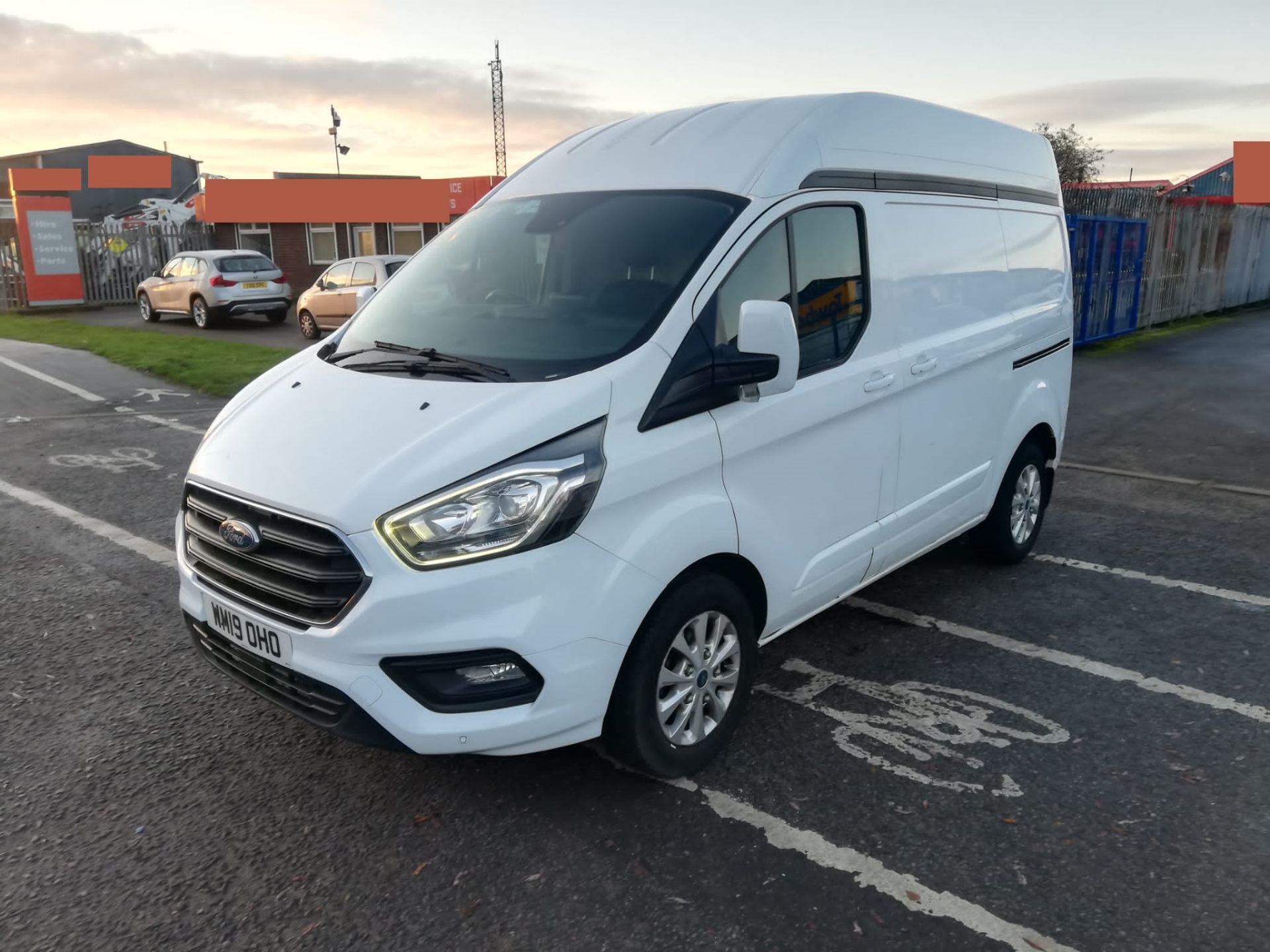 2019 FORD TRANSIT CUSTOM 300 LIMITED WHITE PANEL VAN - 87,000 MILES *PLUS VAT*