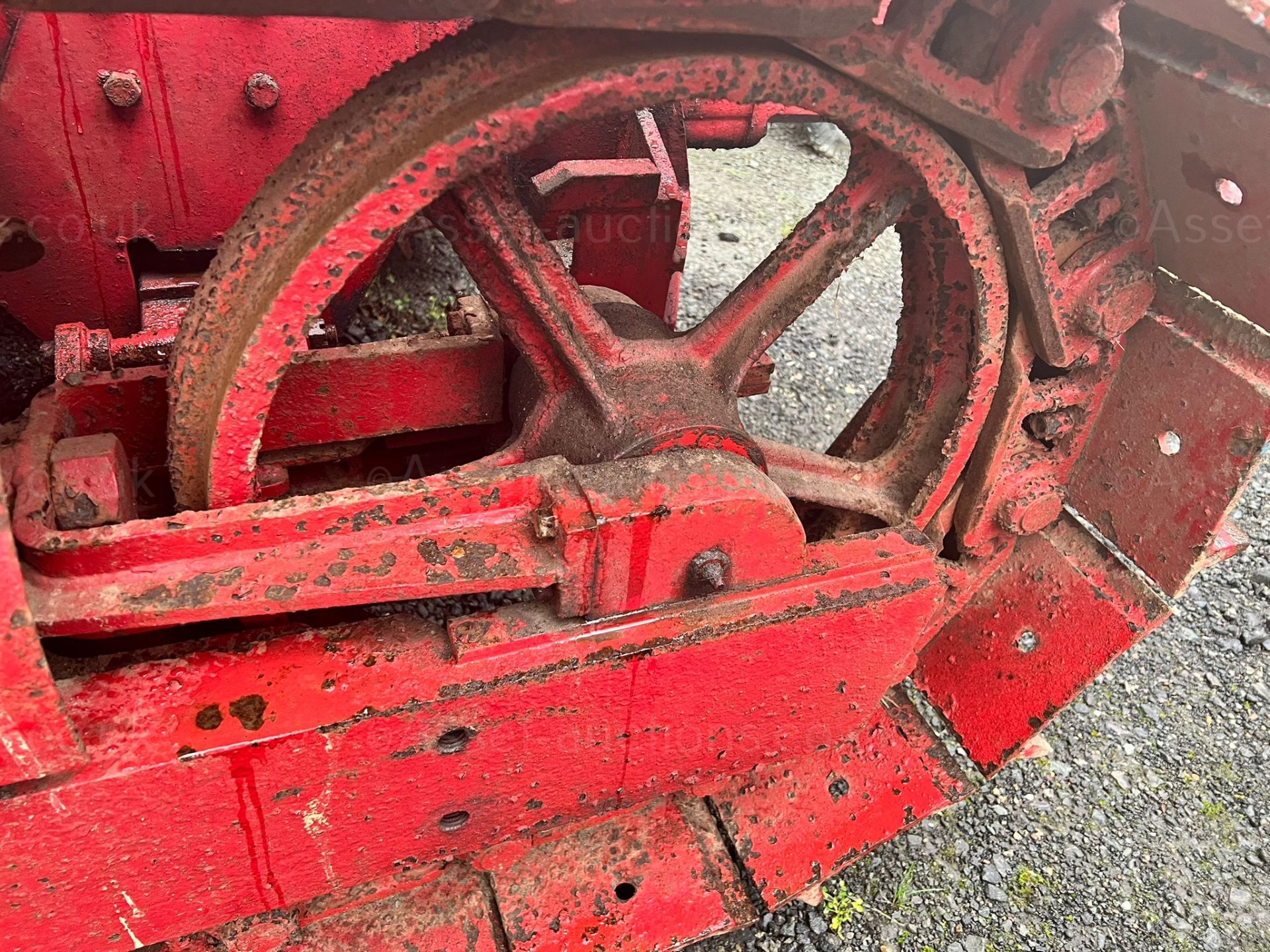 DAVID BROWN 30TD 36HP TRACKED CRAWLER TRACTOR, RUNS AND DRIVES, REAR PTO AND TOWBAR *PLUS VAT* - Image 8 of 12