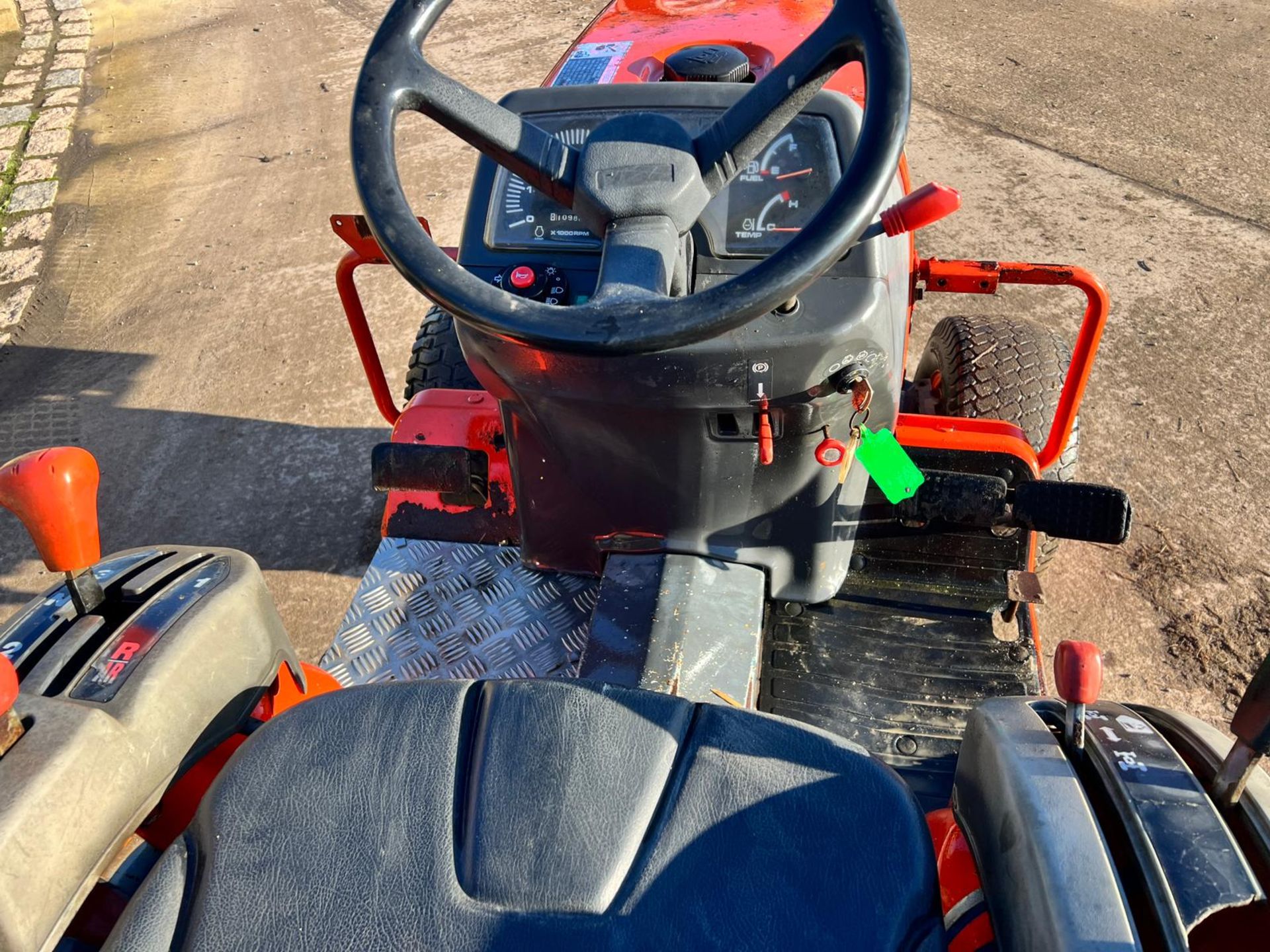 Kubota B1410 Compact Tractor With Lewis 4ft Ménage/Grader Leveller *PLUS VAT* - Image 8 of 19