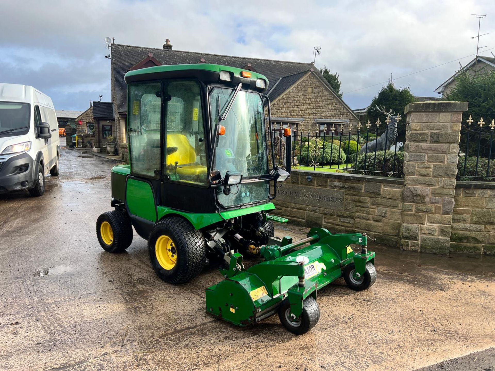 2014 John Deere 1565 4WD Outfront Mower With Major MJ21-160JD Flail Deck *PLUS VAT* - Image 4 of 25