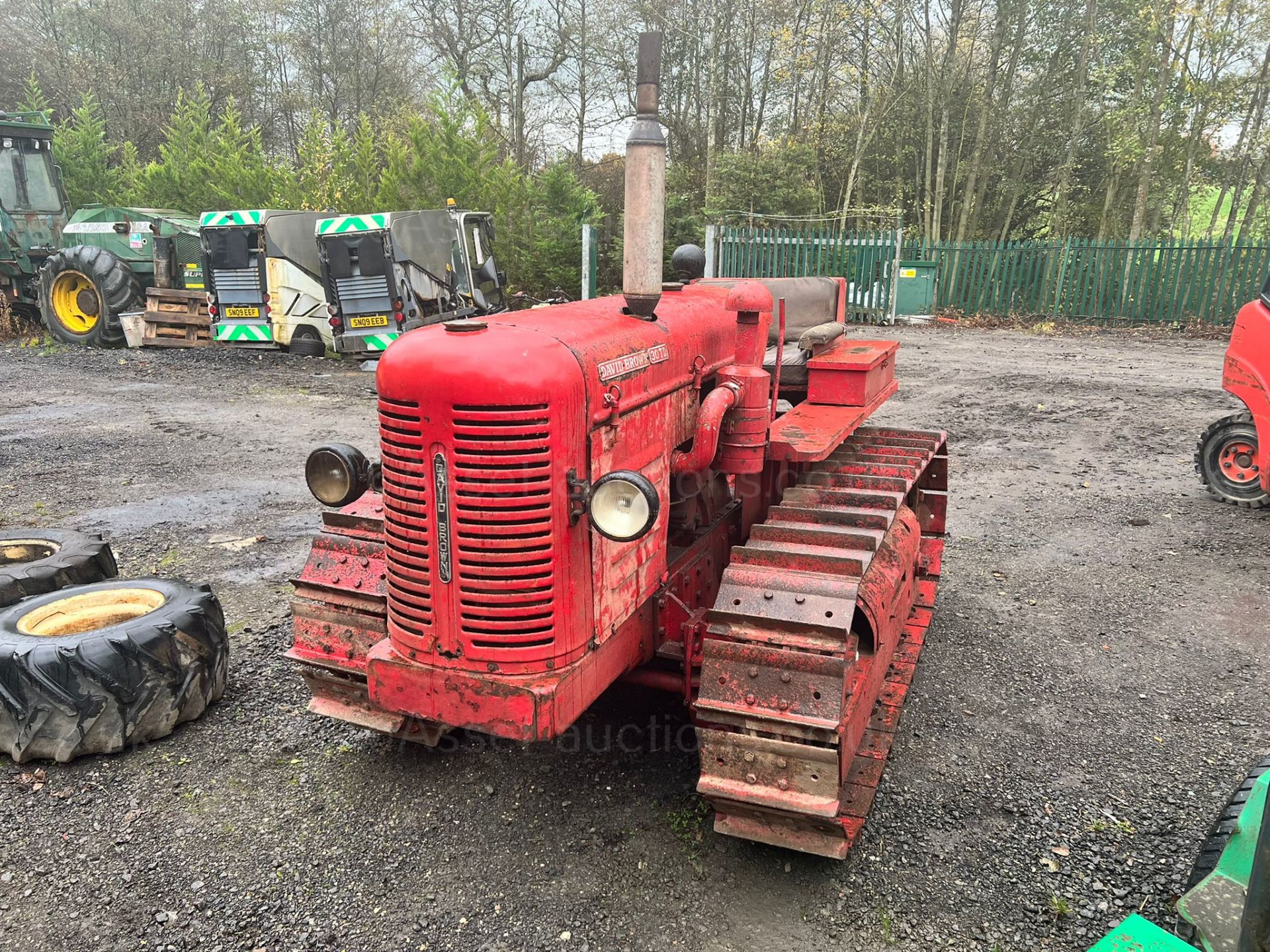 DAVID BROWN 30TD 36HP TRACKED CRAWLER TRACTOR, RUNS AND DRIVES, REAR PTO AND TOWBAR *PLUS VAT* - Image 4 of 12