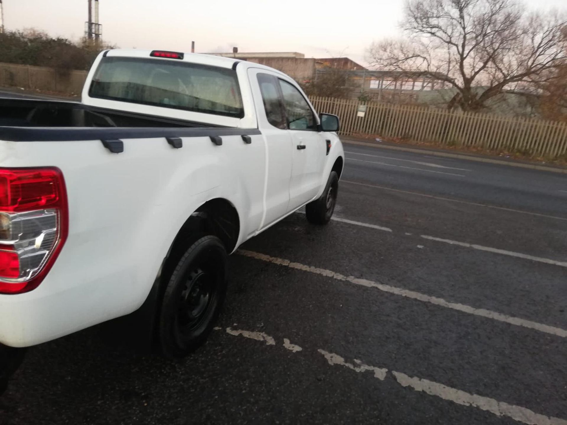 2013/63 FORD RANGER XL 4X4 TDCI WHITE PICK UP - 62,000 MILES *PLUS VAT* - Image 6 of 8