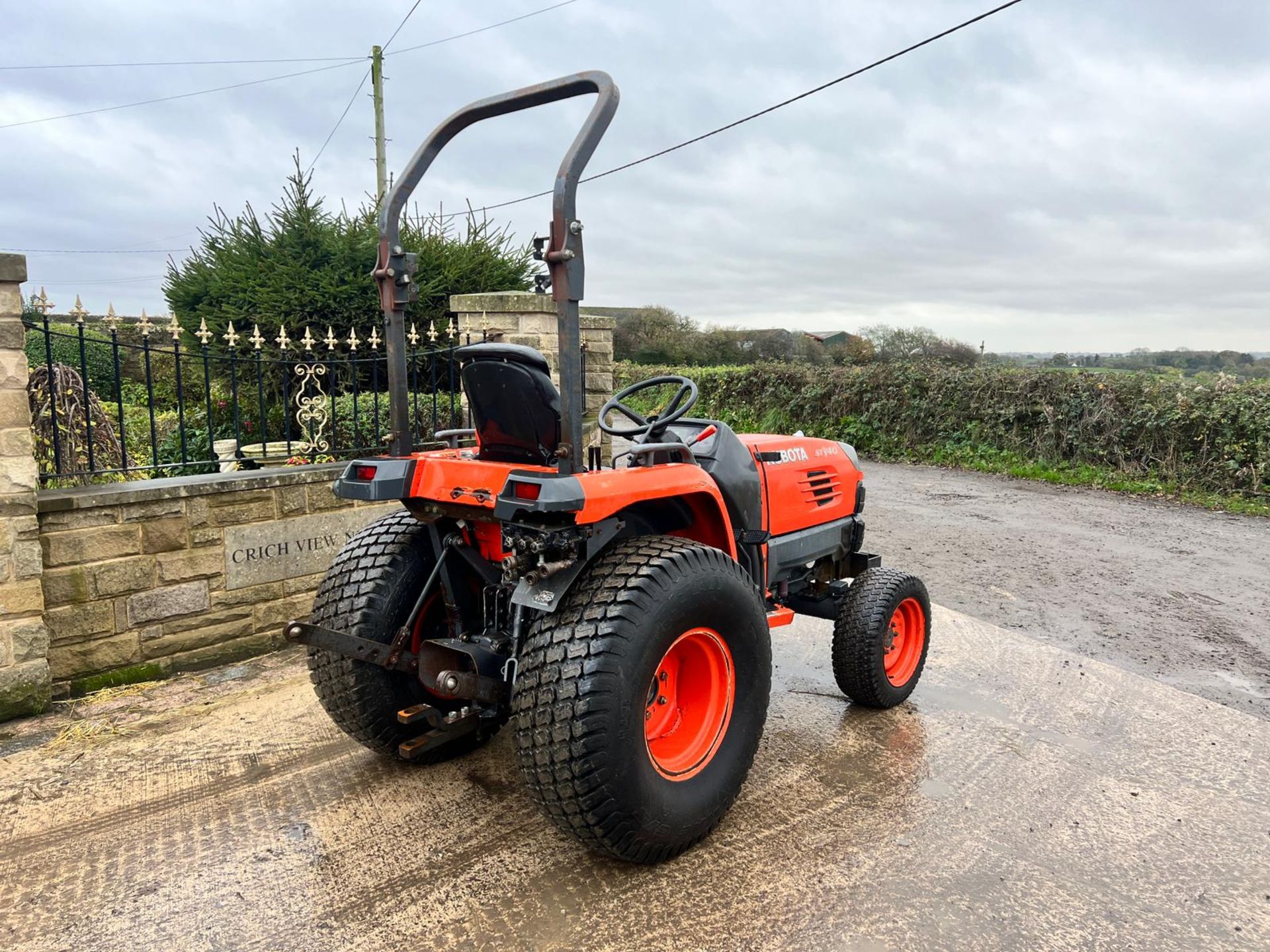 Kubota STV40 40HP 4WD Compact Tractor *PLUS VAT* - Image 3 of 15