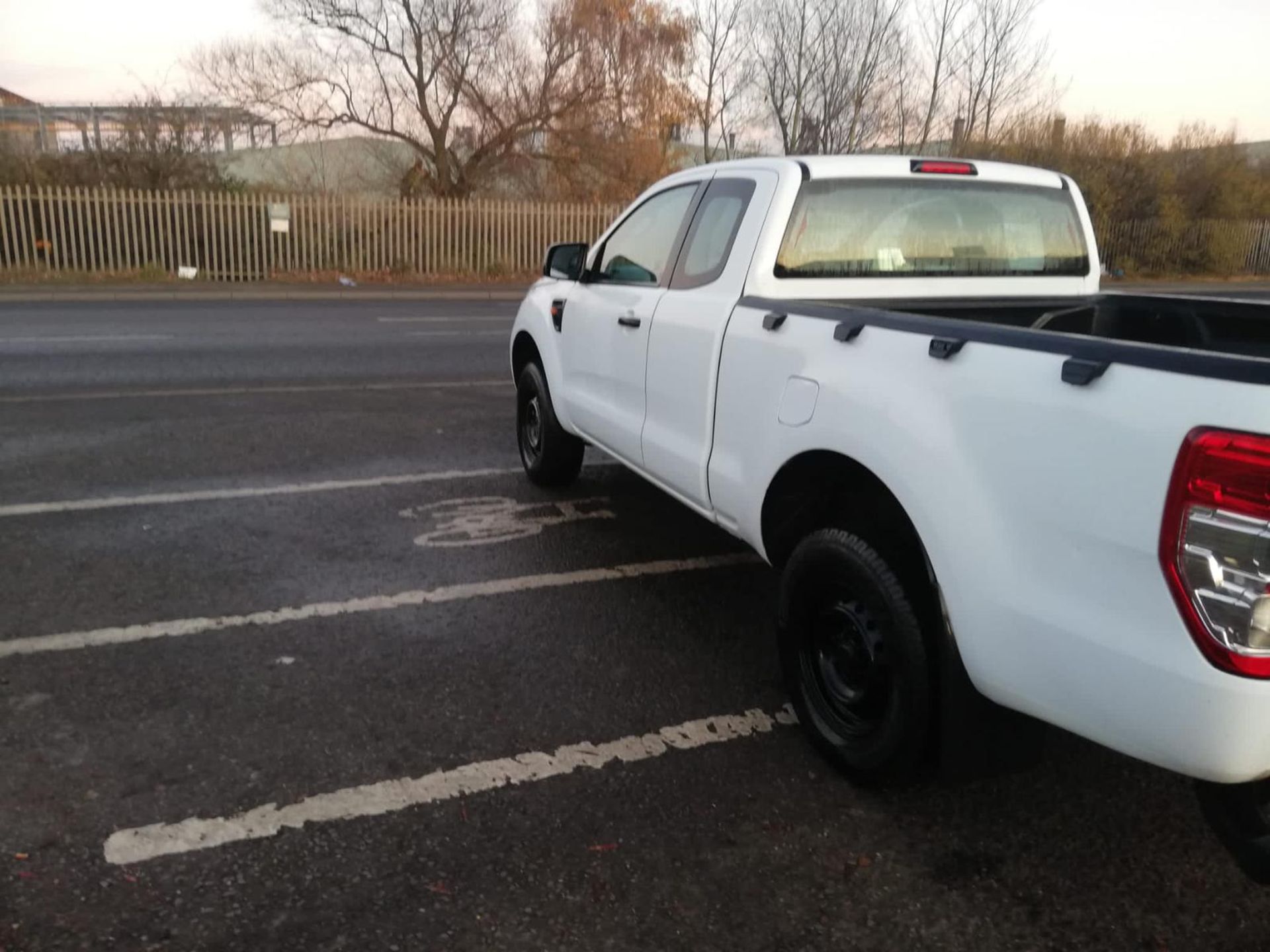 2013/63 FORD RANGER XL 4X4 TDCI WHITE PICK UP - 62,000 MILES *PLUS VAT* - Image 5 of 8