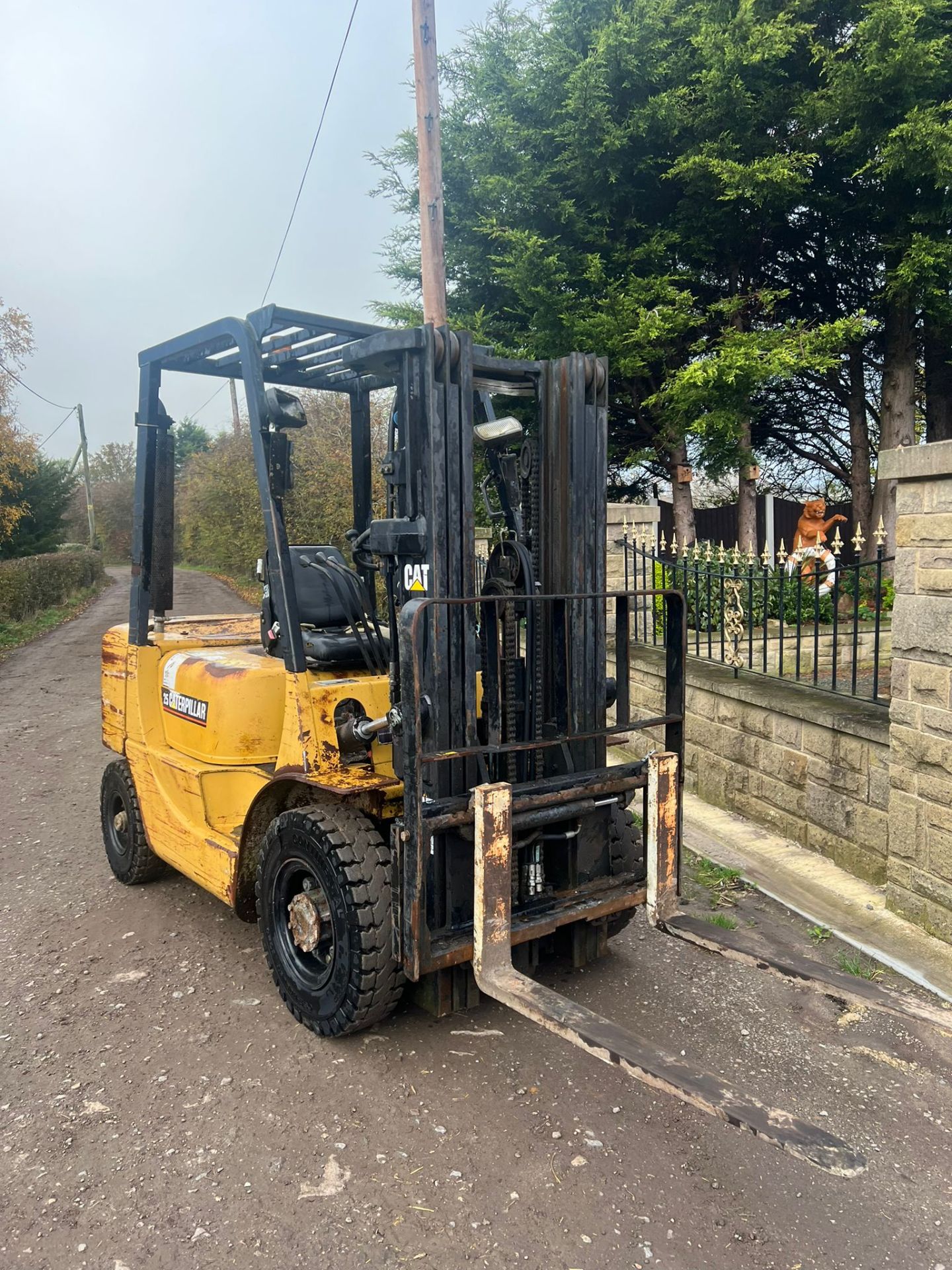 CATERPILLAR 2.5 TON DIESEL FORKLIFT - 2.5 TON LIFT *PLUS VAT*