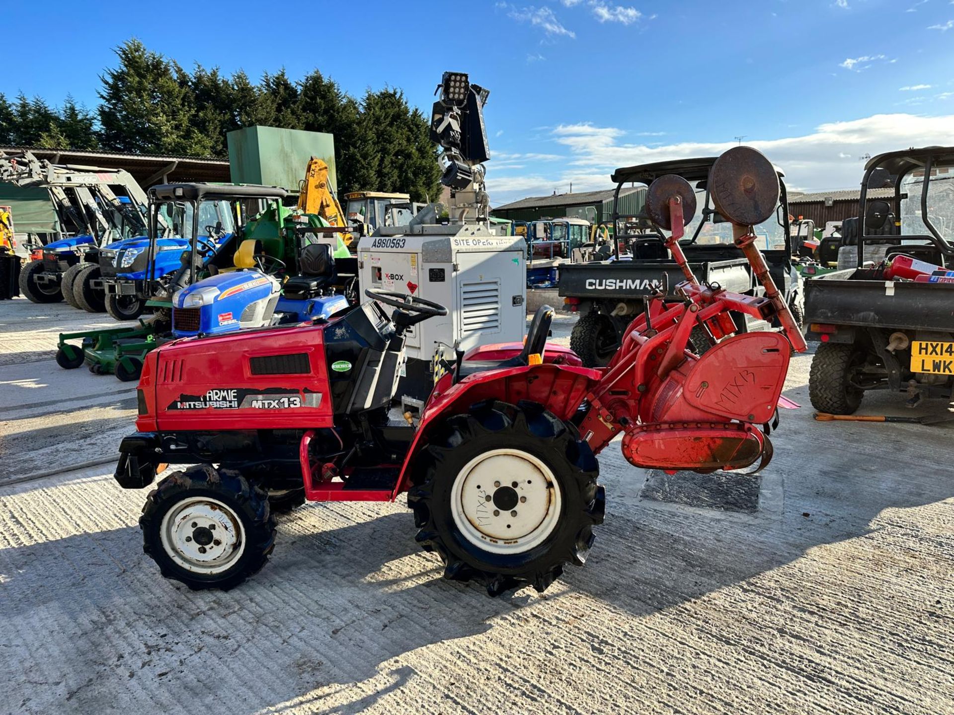 Mitsubishi MTX13 4WD Compact Tractor With Mitsubishi P1105s Rotavator/Tiller *PLUS VAT* - Image 4 of 17